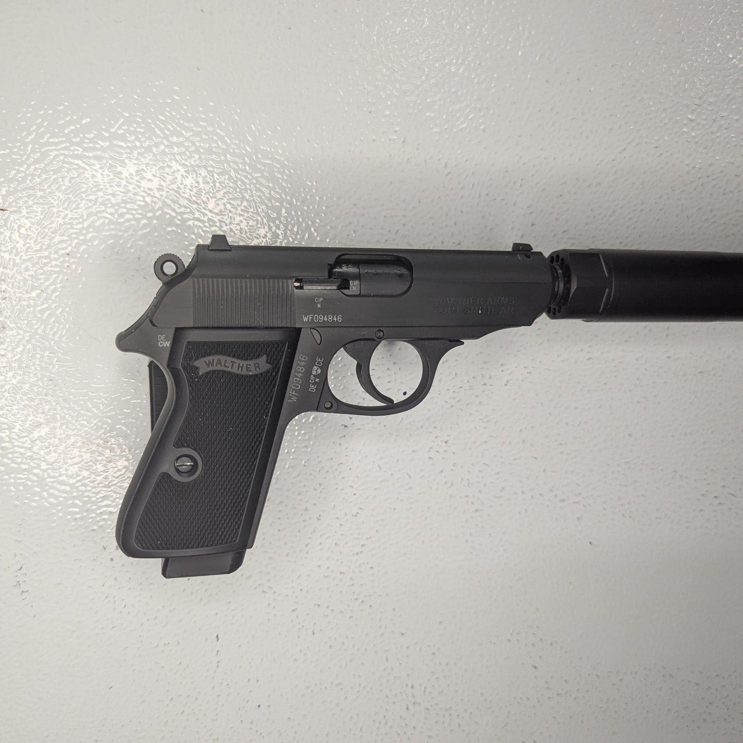 Magwell Mount for Walther PPK/s 22LR - Magnet | Handgun Holder Storage Rack