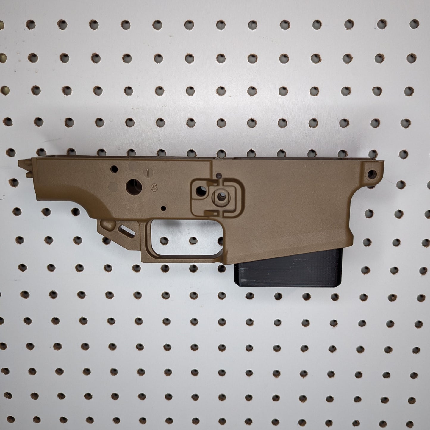 Magwell Mount for FN SCAR 17 - Pegboard / IKEA Skadis / Wall Control / Vaultek | Rifle Holder Storage Rack