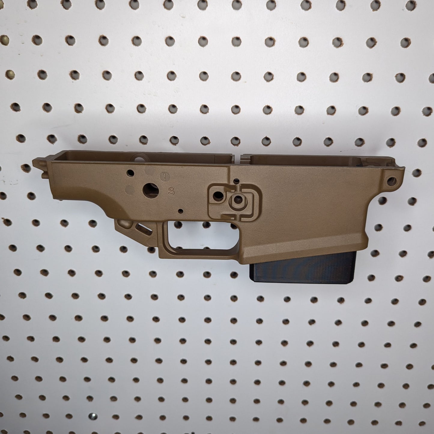 Magwell Mount for FN SCAR 17 - Pegboard / IKEA Skadis / Wall Control / Vaultek | Rifle Holder Storage Rack
