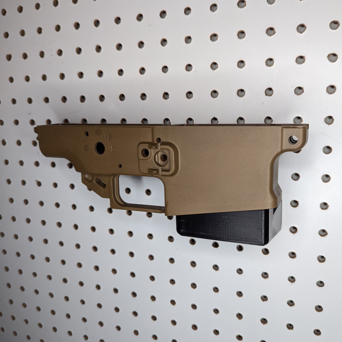 Magwell Mount for FN SCAR 17 - Pegboard / IKEA Skadis / Wall Control / Vaultek | Rifle Holder Storage Rack
