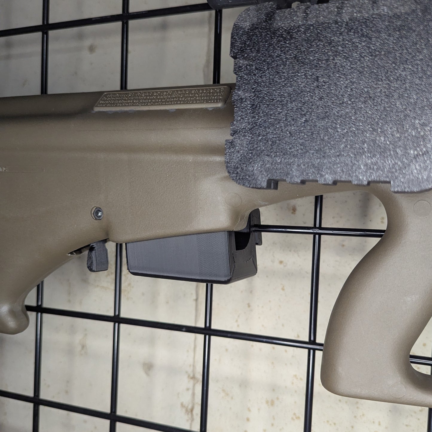 Magwell Mount for Steyr AUG (Waffle Mag) - Gridwall | Rifle Holder Storage Rack