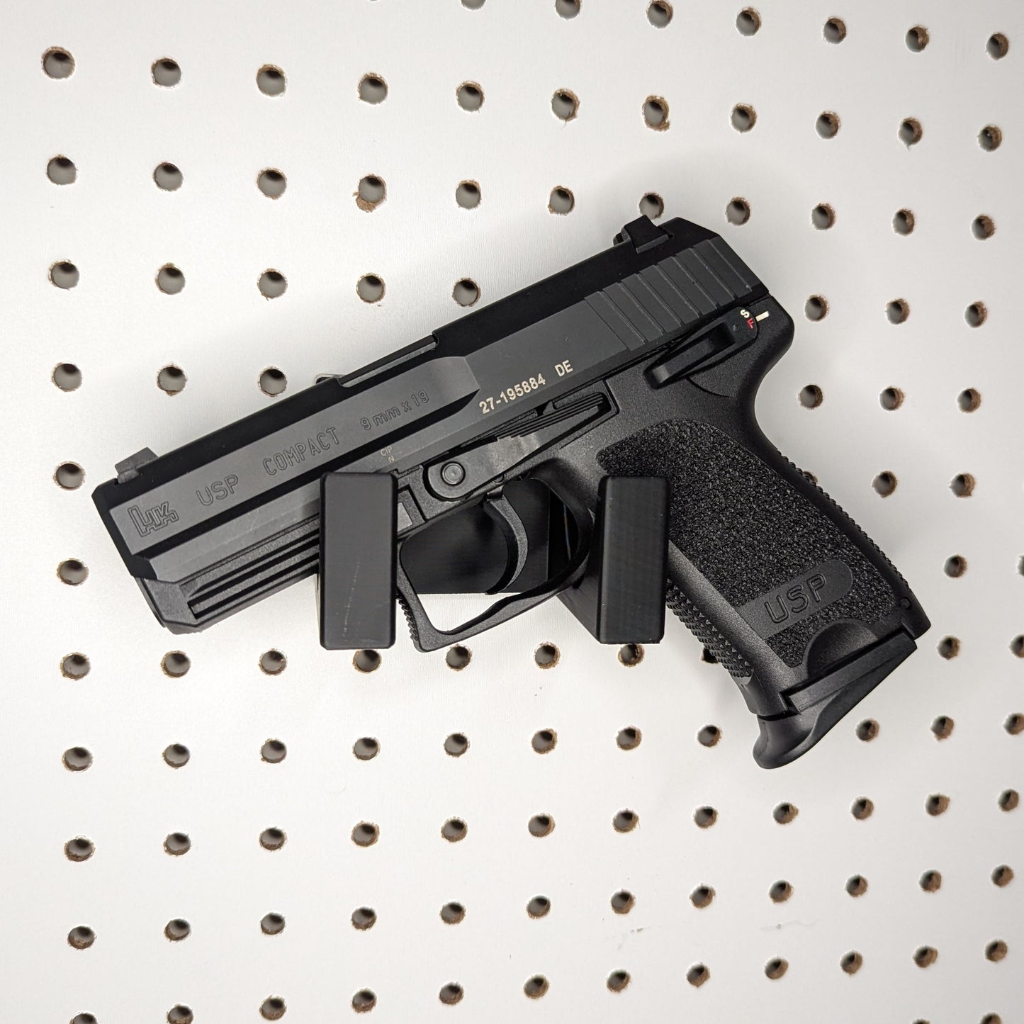 Universal Pistol Mount - Cradle Version - Pegboard / IKEA Skadis / Wall Control / Vaultek | Handgun Holder Storage Rack