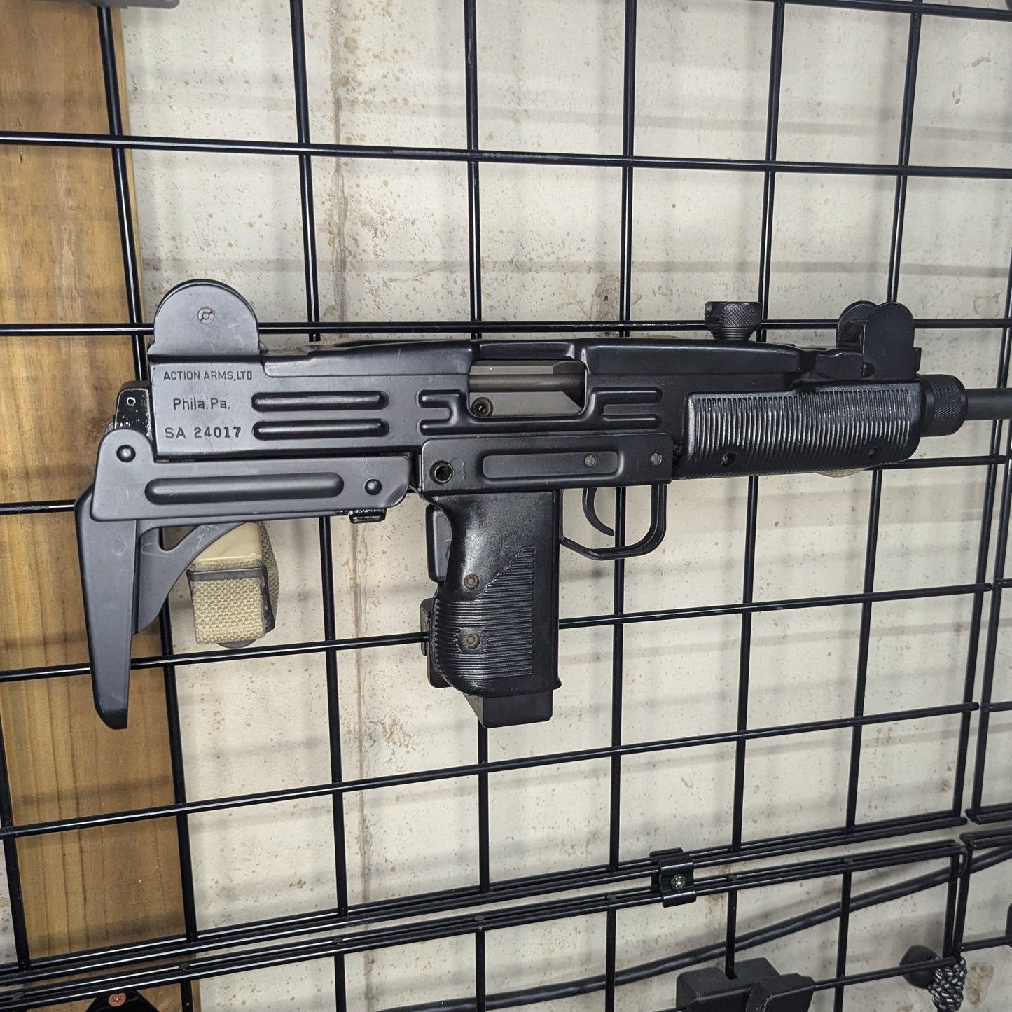 Magwell Mount for IWI UZI - Gridwall | Rifle Holder Storage Rack