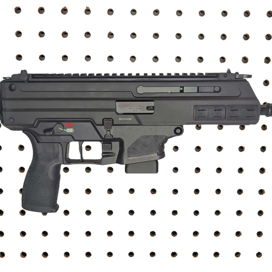 Magwell Mount for Springfield Kuna - Pegboard / IKEA Skadis / Wall Control / PegLock | Rifle Holder Storage Rack