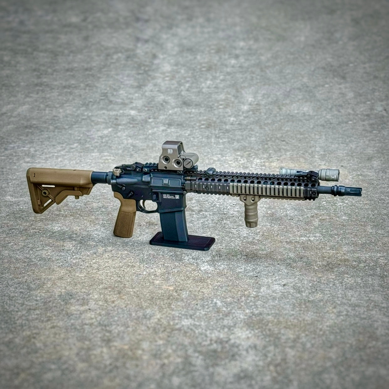 Display Stand for FN SCAR 15 / 16 | Rifle Holder Storage Rack