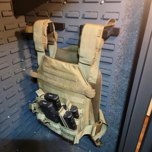 Plate Carrier / Body Armor Mount - SecureIt / Akro-Mils | Gear Holder Storage Rack