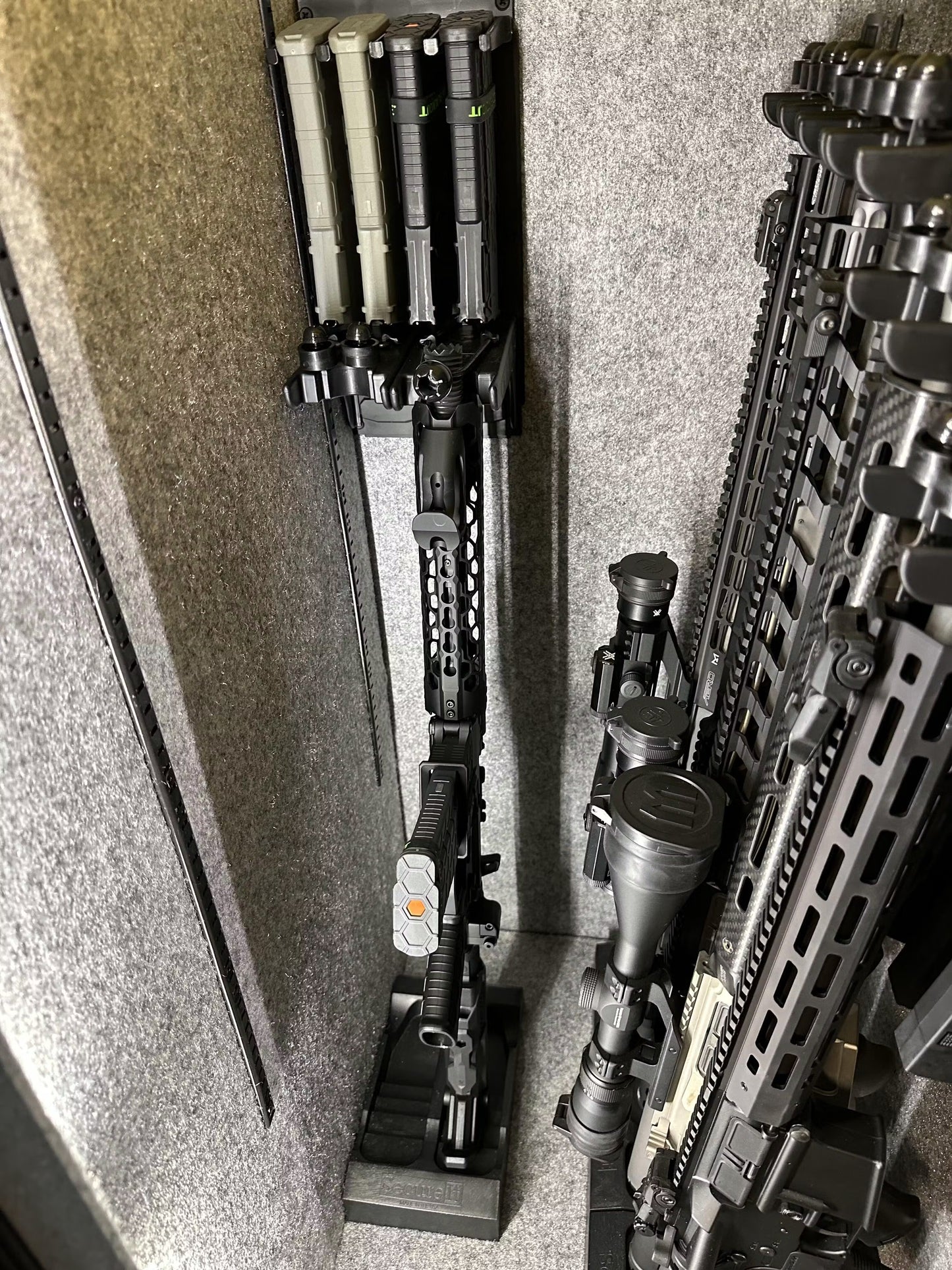 Mount for AR 15 Pmag / TMAG Mags - SecureIt / Akro-Mils | Magazine Holder Storage Rack