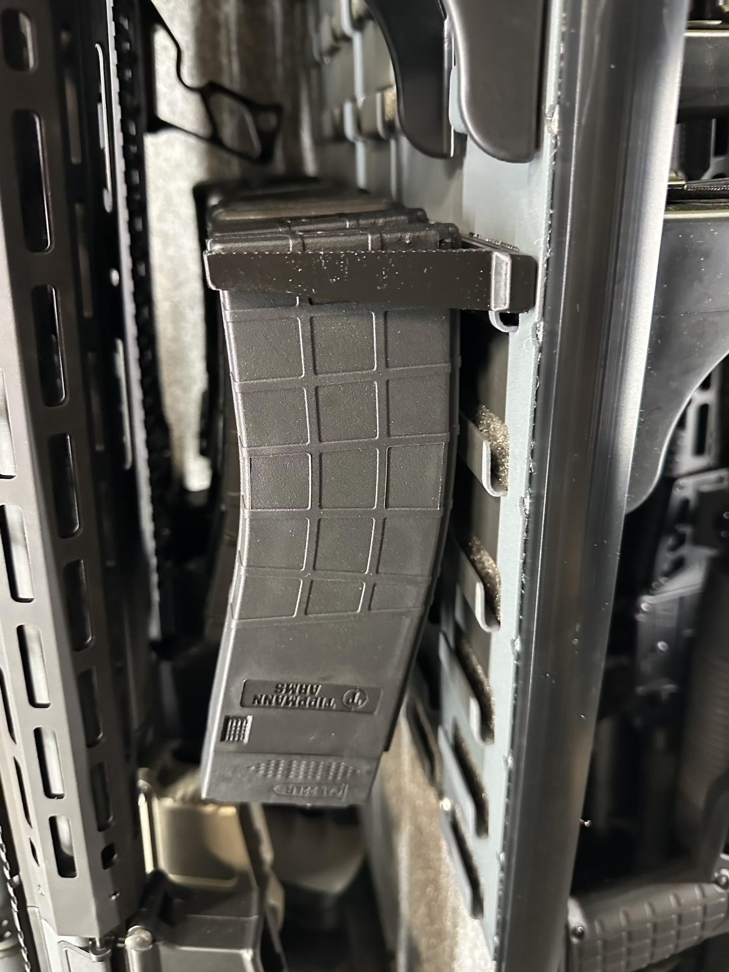 Mount for AR 15 Pmag / TMAG Mags - SecureIt / Akro-Mils | Magazine Holder Storage Rack