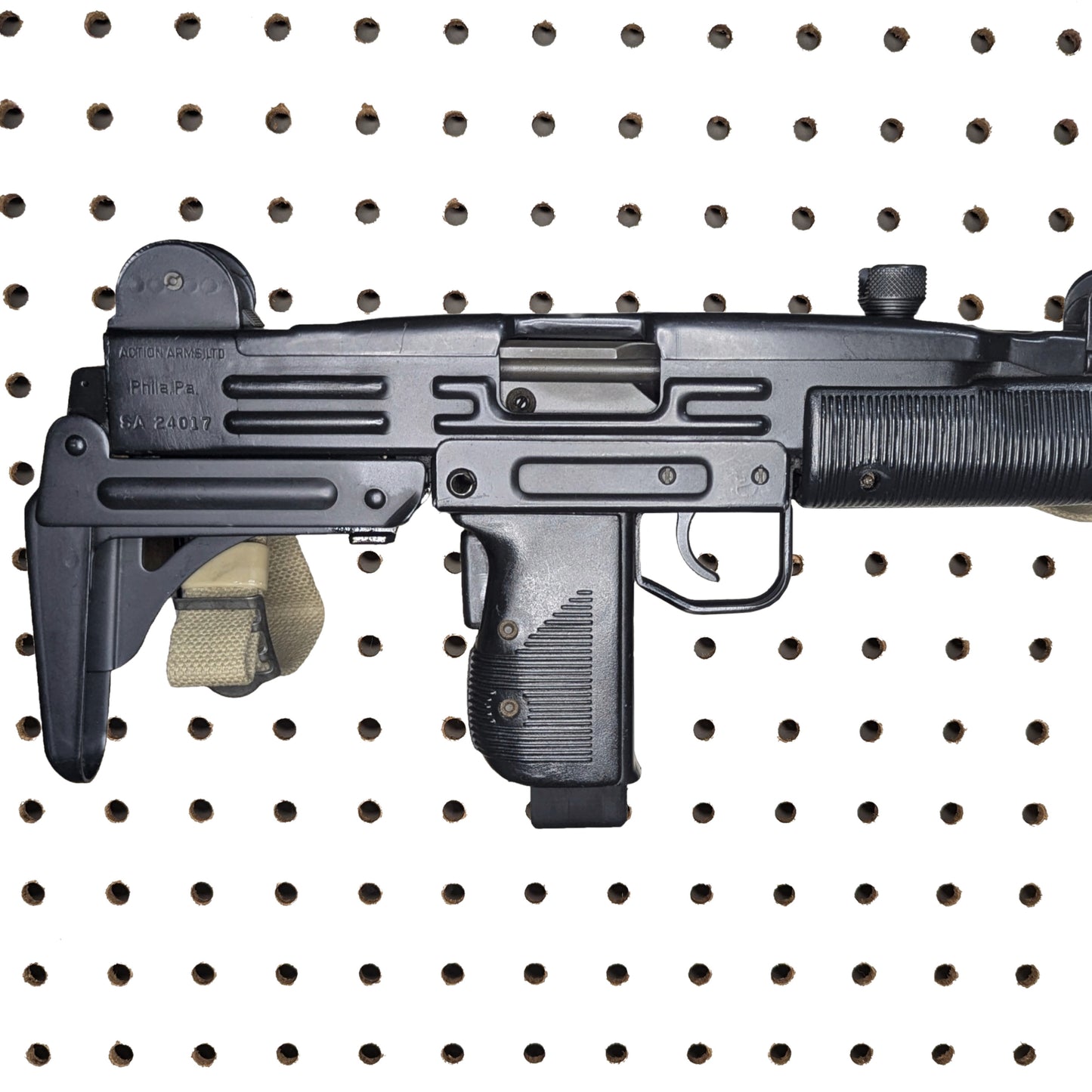 Magwell Mount for IWI UZI - Pegboard / IKEA Skadis / Wall Control / PegLock | Rifle Holder Storage Rack