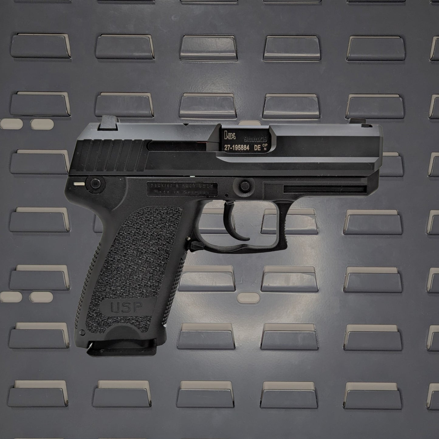 Magwell Mount for HK USP 9 Compact - SecureIt / Akro-Mils | Handgun Holder Storage Rack