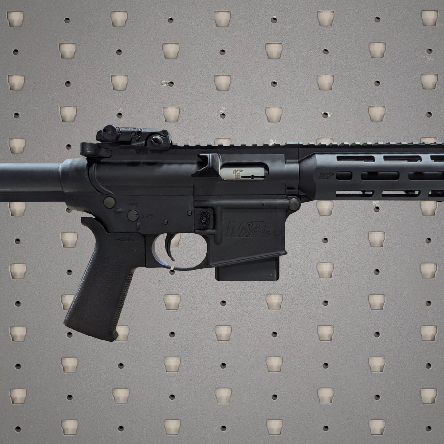 Magwell Mount for S&W M&P 15-22 - GallowTech | Rifle Holder Storage Rack