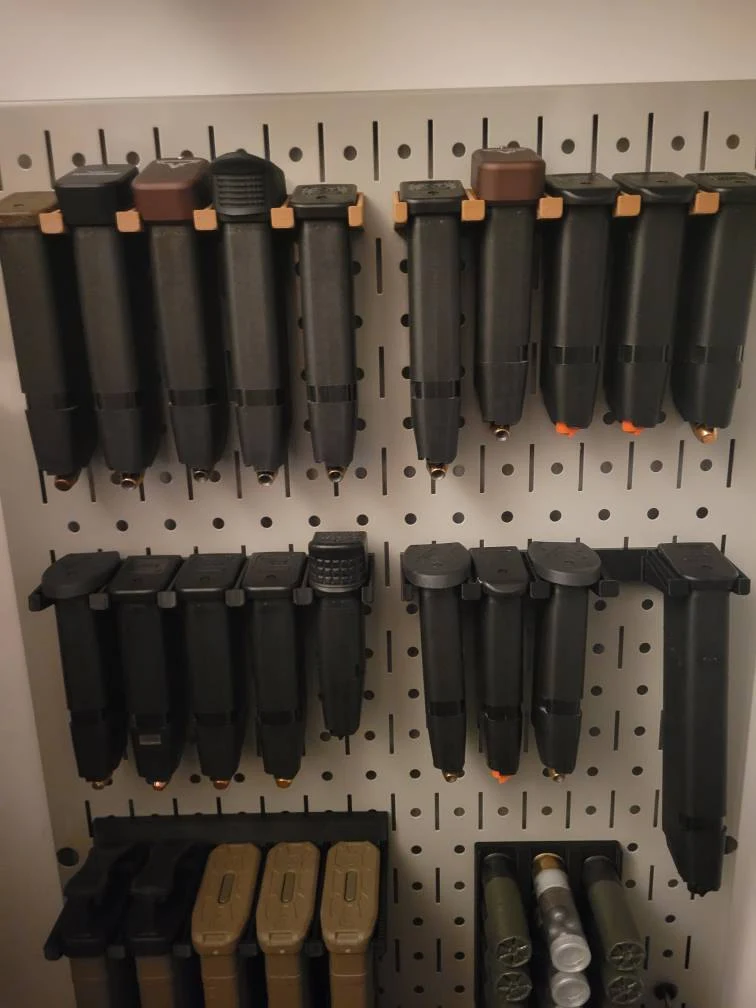 Mount for AR 15 Pmag / TMAG Mags - Pegboard / IKEA Skadis / Wall Control / Vaultek | Magazine Holder Storage Rack
