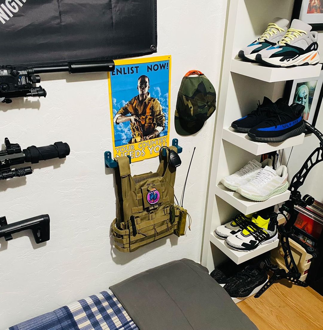 Plate Carrier / Body Armor Mount - Wall | Gear Holder Storage Rack