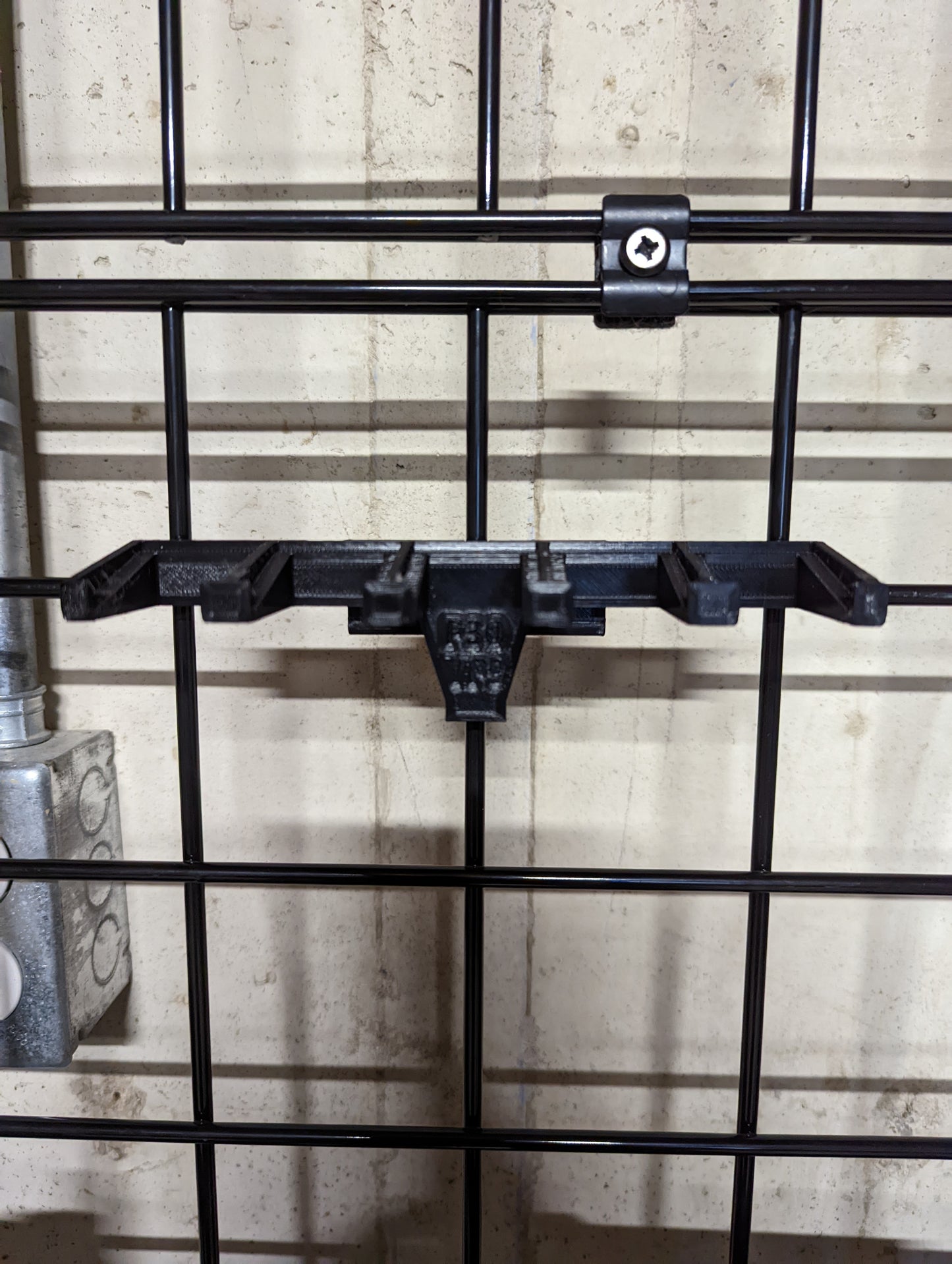 Mount for HK P30 / VP9 / P2000 Mags - Gridwall | Magazine Holder Storage Rack