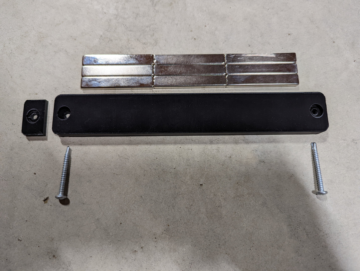 Universal Magnetic Mag Mount - Wall | Magazine Holder Storage Rack