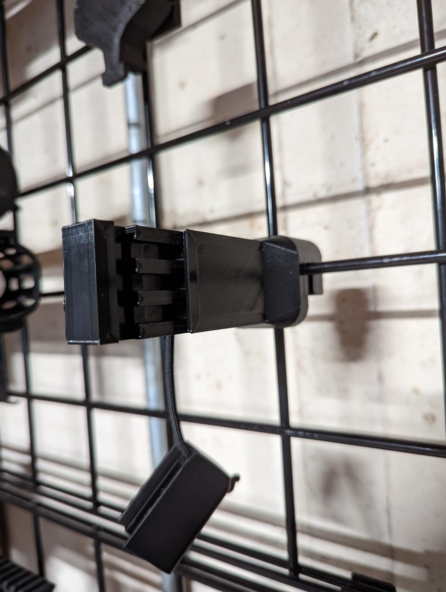 Picatinny Rail Gun Mount - Gridwall | Rifle Holder Storage Rack