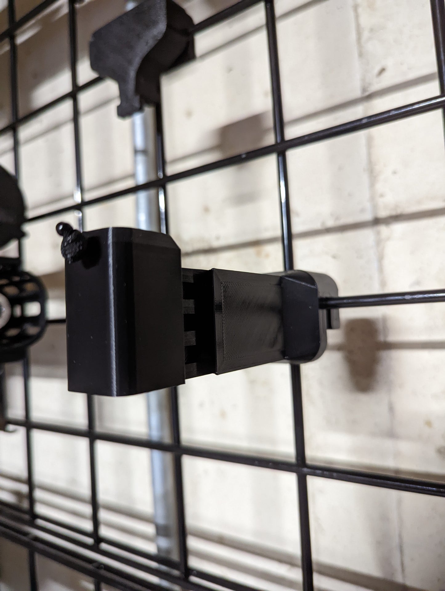 Picatinny Rail Gun Mount - Gridwall | Rifle Holder Storage Rack