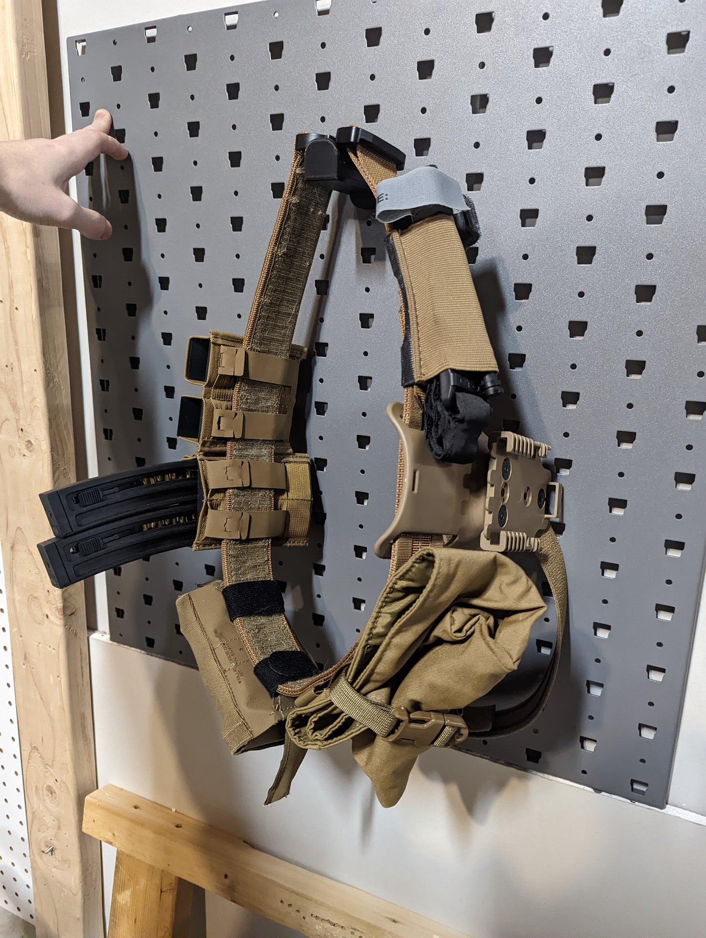 Shooting Belt / Battle Belt Mount - GallowTech | Gear Holder Storage Rack