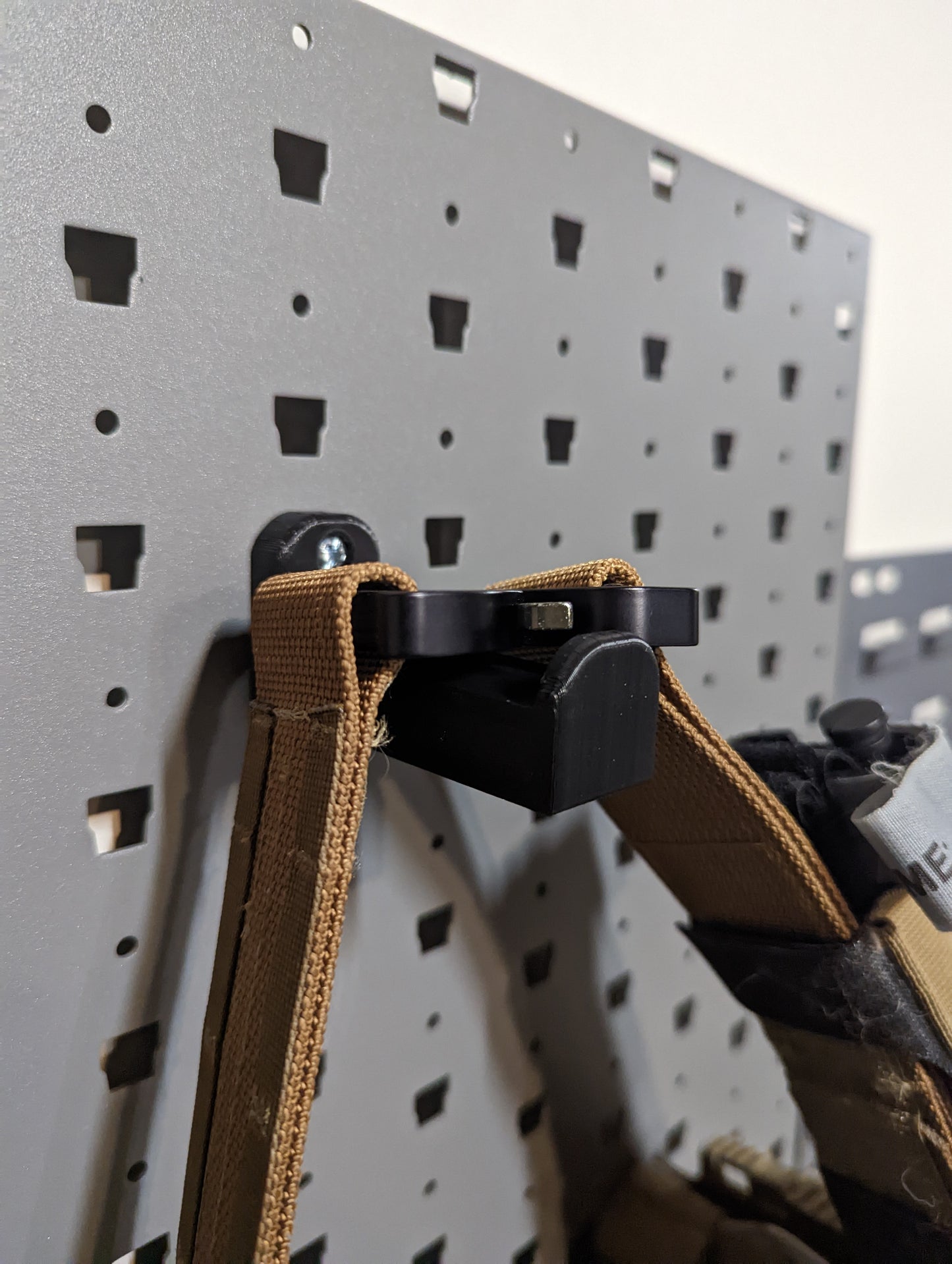 Shooting Belt / Battle Belt Mount - GallowTech | Gear Holder Storage Rack