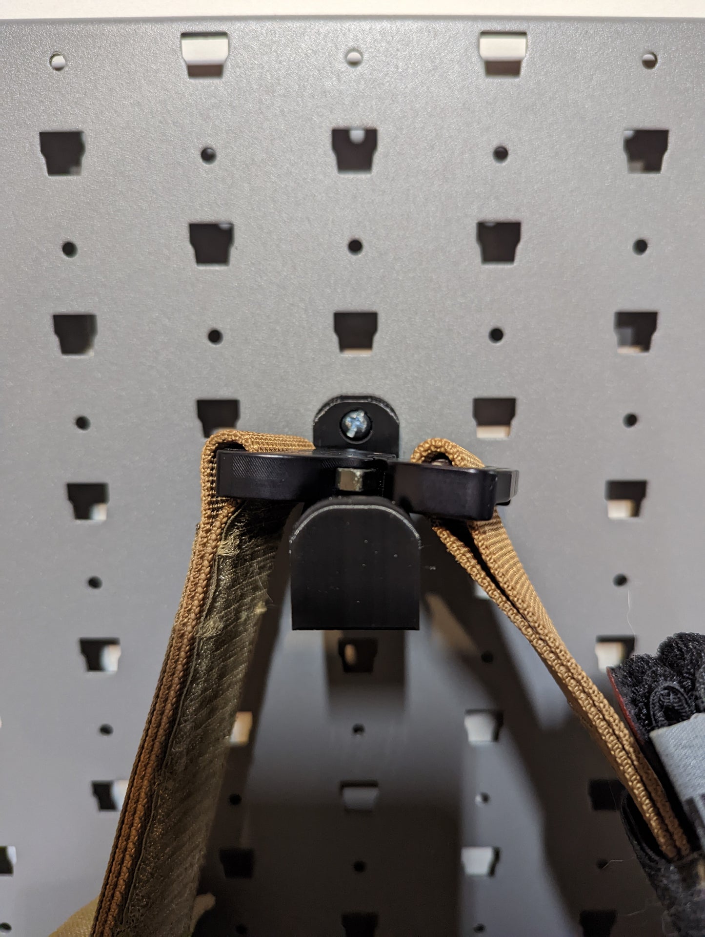 Shooting Belt / Battle Belt Mount - GallowTech | Gear Holder Storage Rack