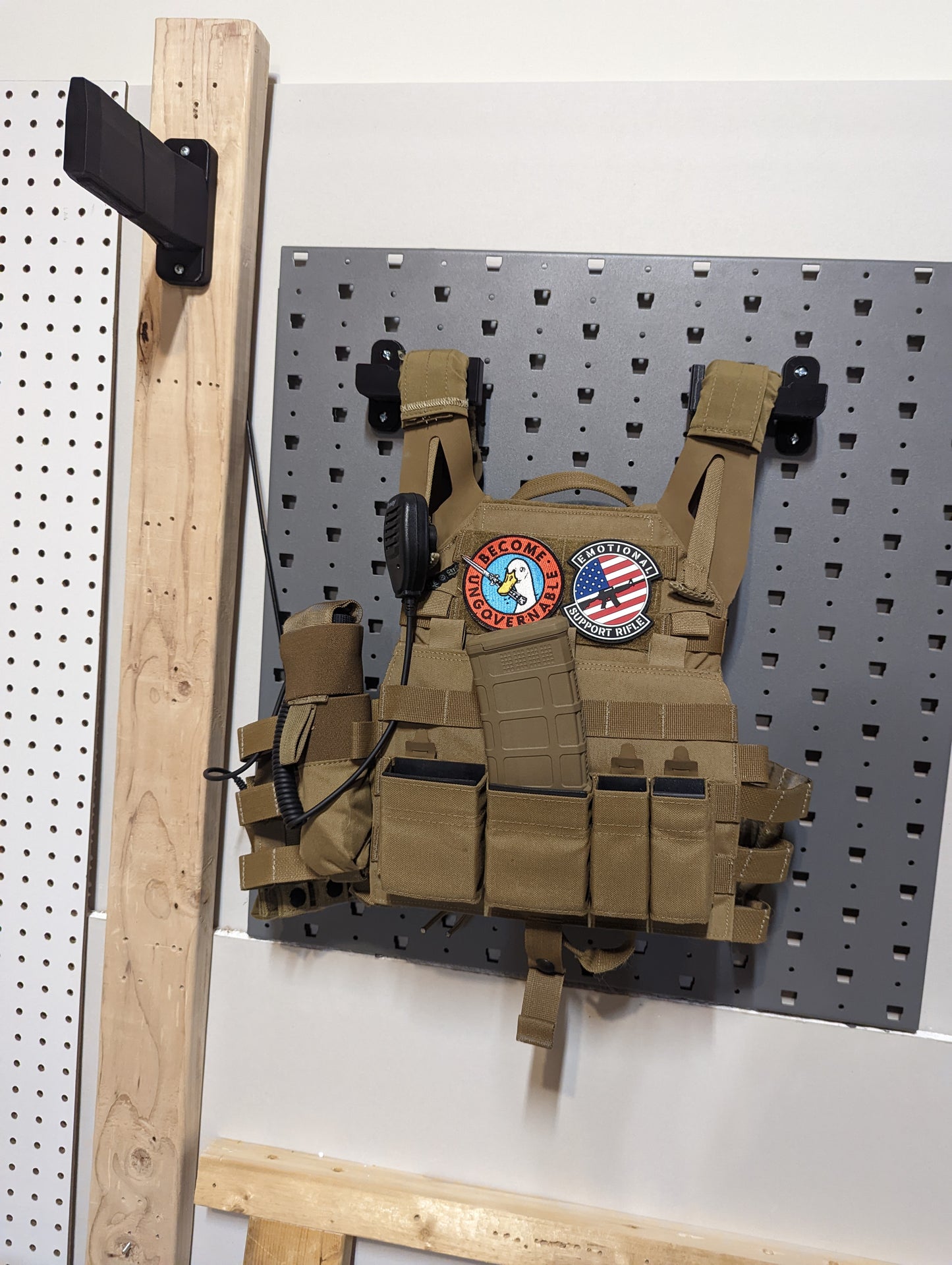 Plate Carrier / Body Armor Mount - GallowTech | Gear Holder Storage Rack