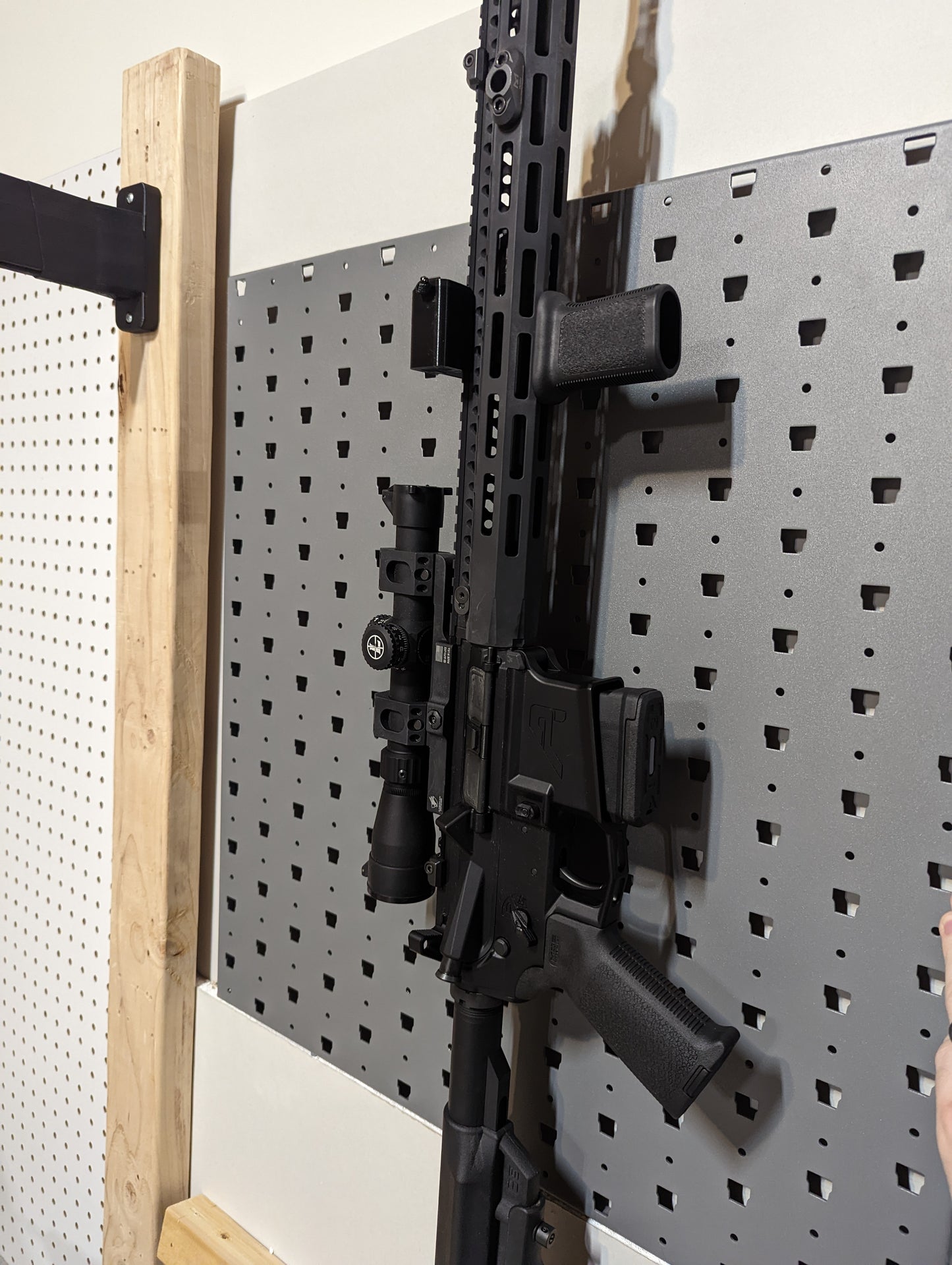 Picatinny Rail Gun Mount - GallowTech | Rifle Holder Storage Rack