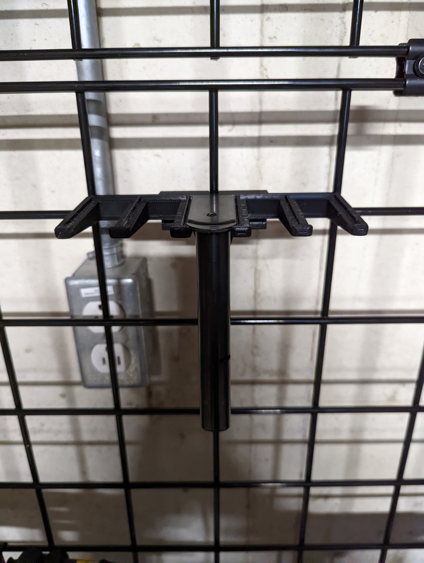 Mount for Desert Eagle Mags - Gridwall | Magazine Holder Storage Rack