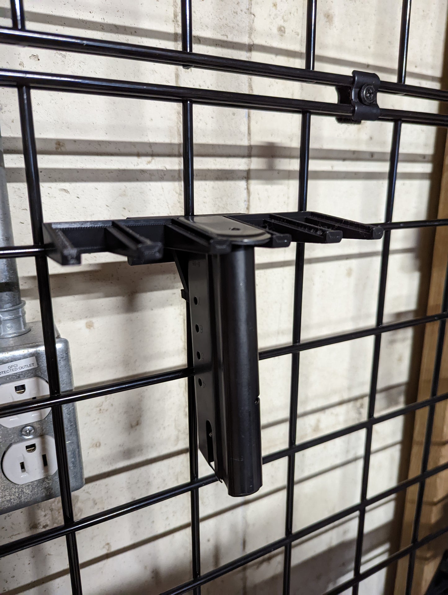 Mount for Desert Eagle Mags - Gridwall | Magazine Holder Storage Rack