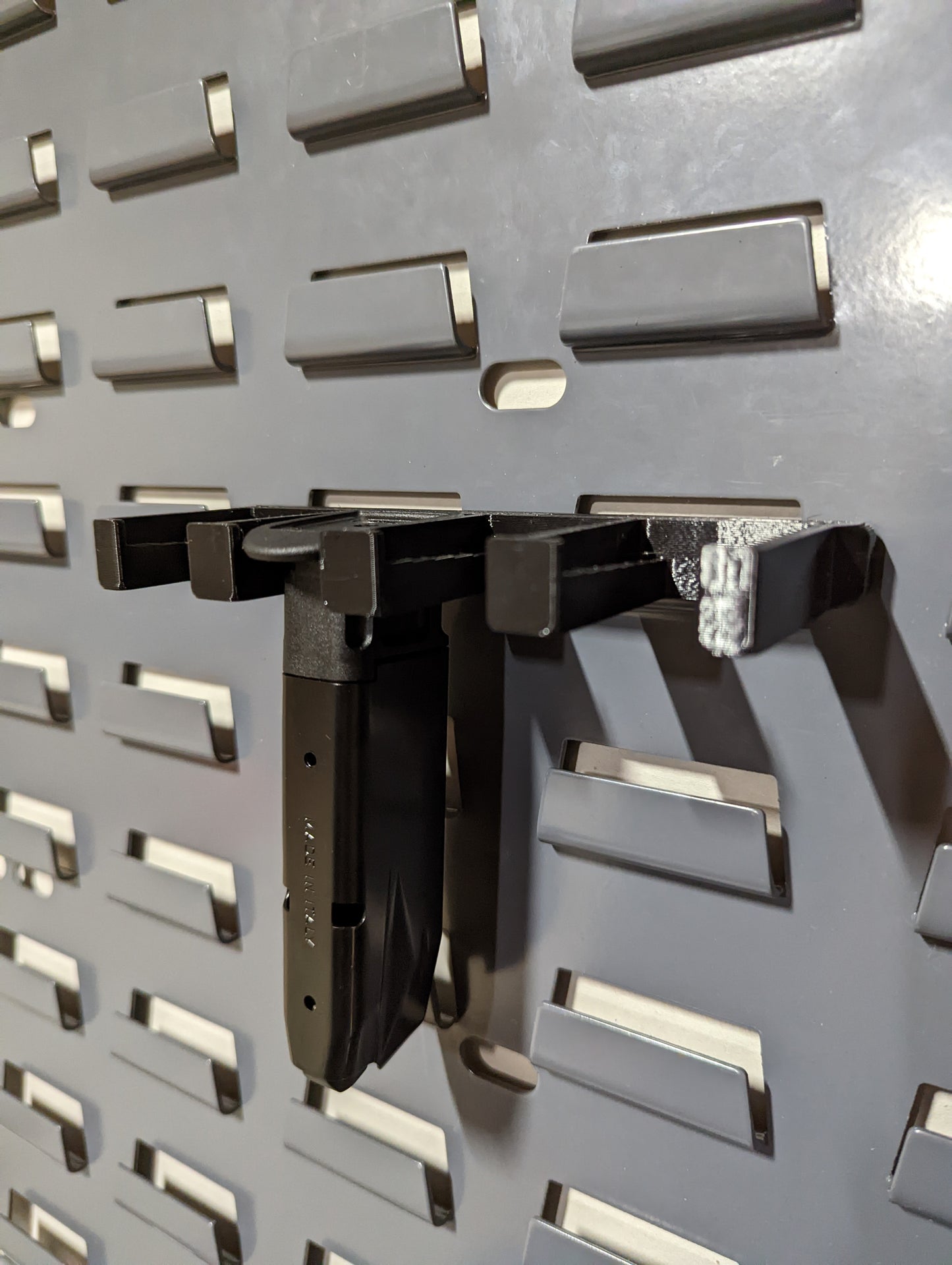 Mount for Walther PDP Mags - SecureIt / Akro-Mils | Magazine Holder Storage Rack