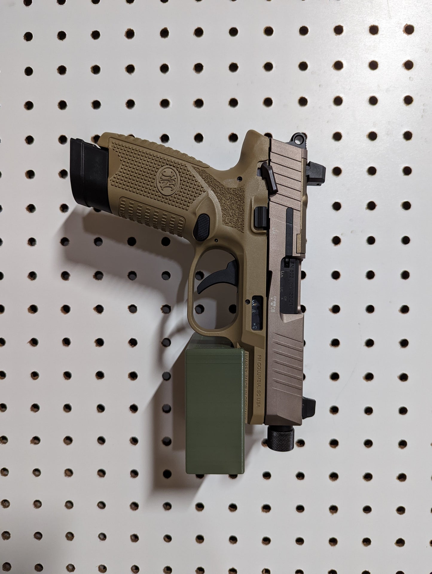 Picatinny Rail Gun Mount - Pegboard / IKEA Skadis / Wall Control / Vaultek | Rifle Holder Storage Rack