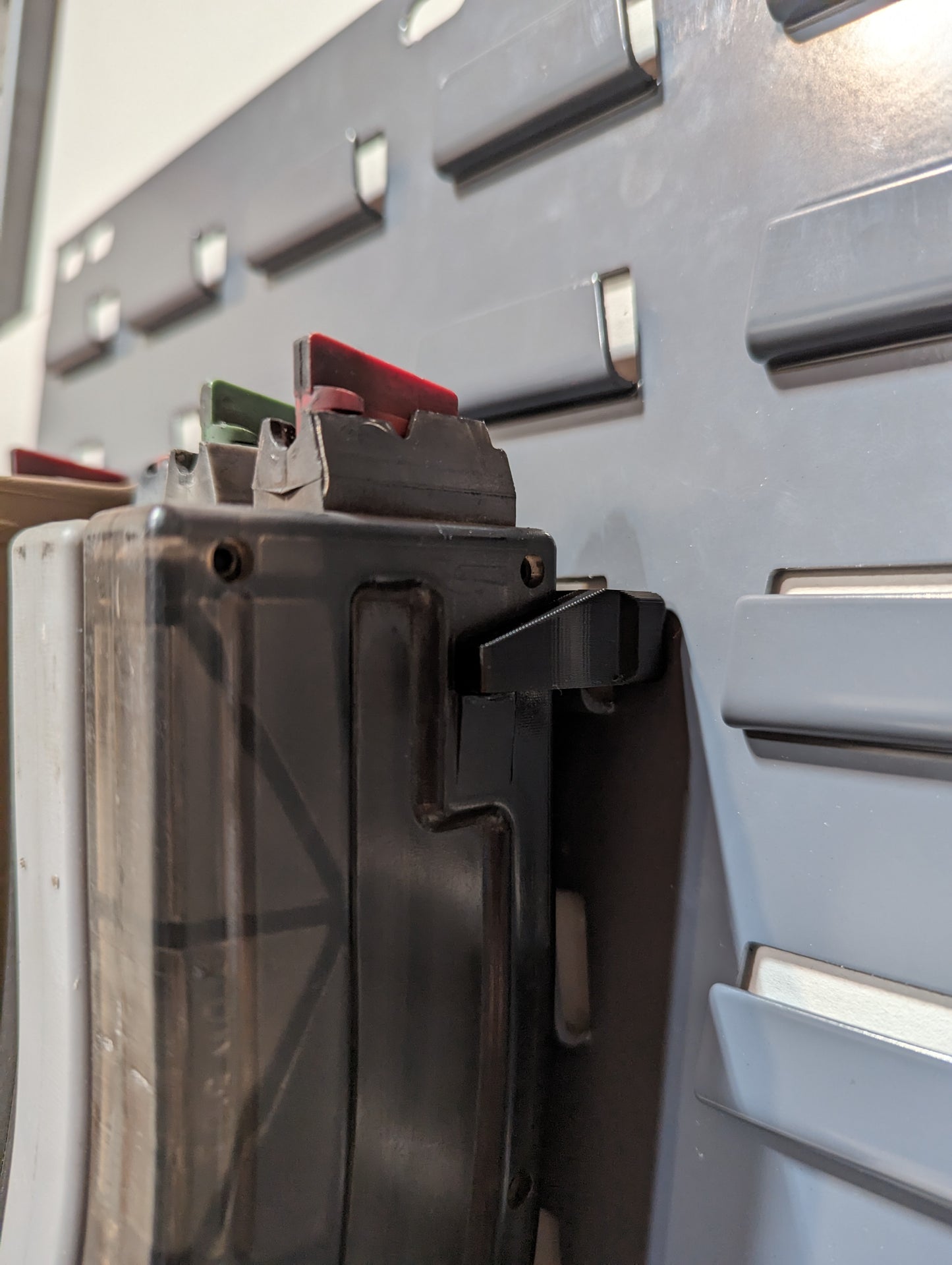 Mount for AR 15 Pattern Mags - SecureIt / Akro-Mils | Magazine Holder Storage Rack