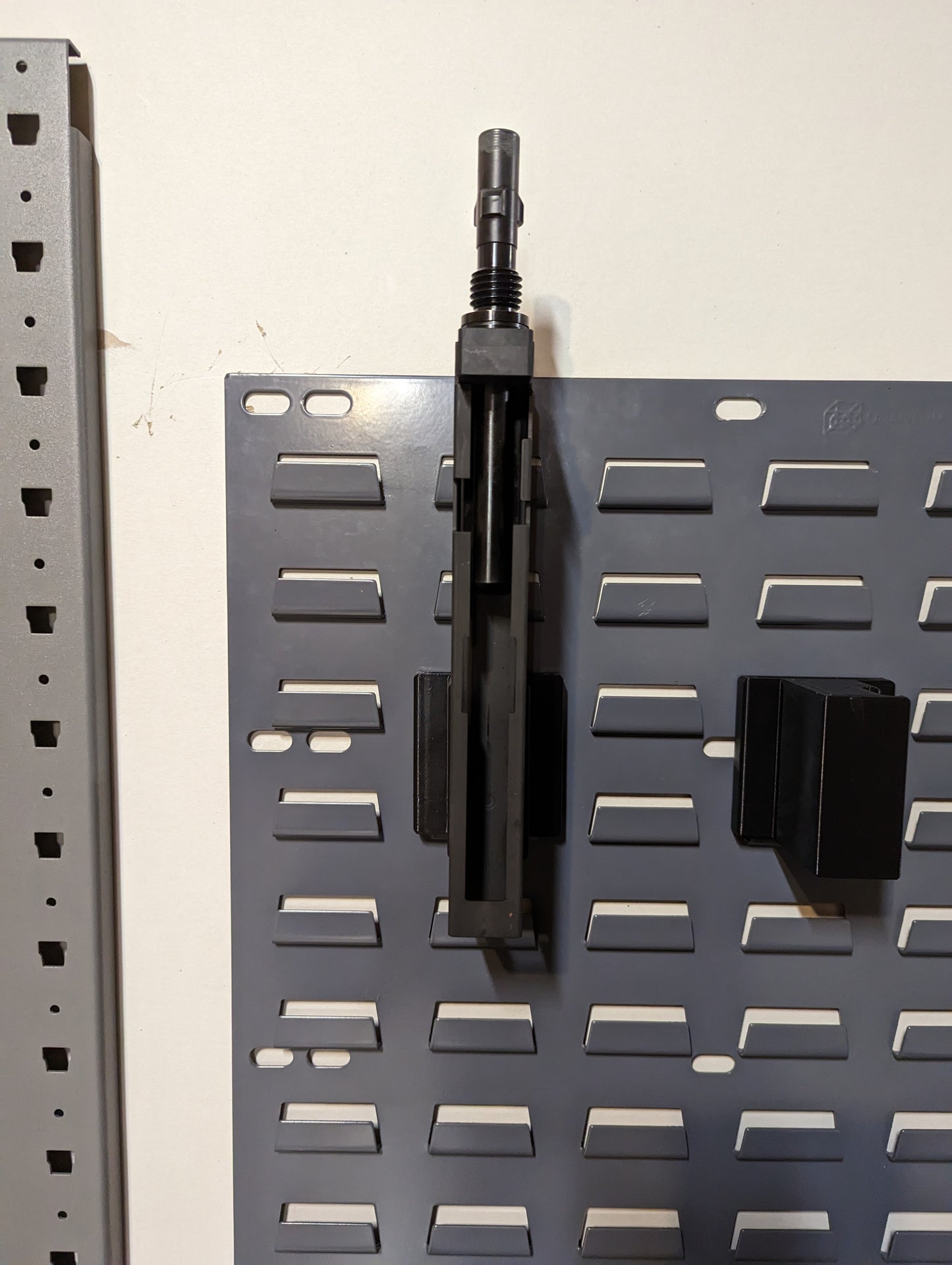 Picatinny Rail Gun Mount - SecureIt / Akro-Mils | Rifle Holder Storage Rack