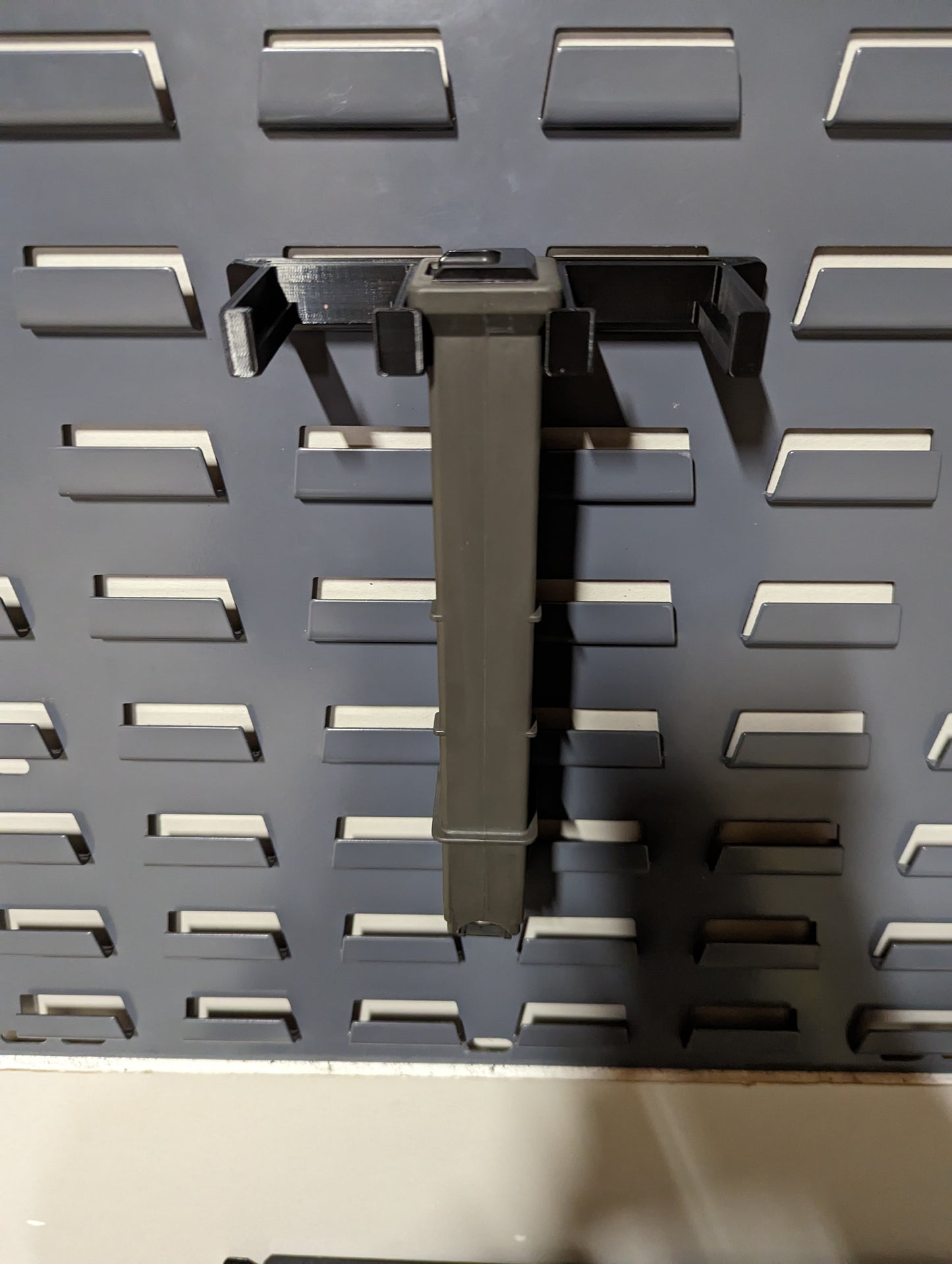 Mount for HK MP5 9/40/10 Mags - SecureIt / Akro-Mils | Magazine Holder Storage Rack