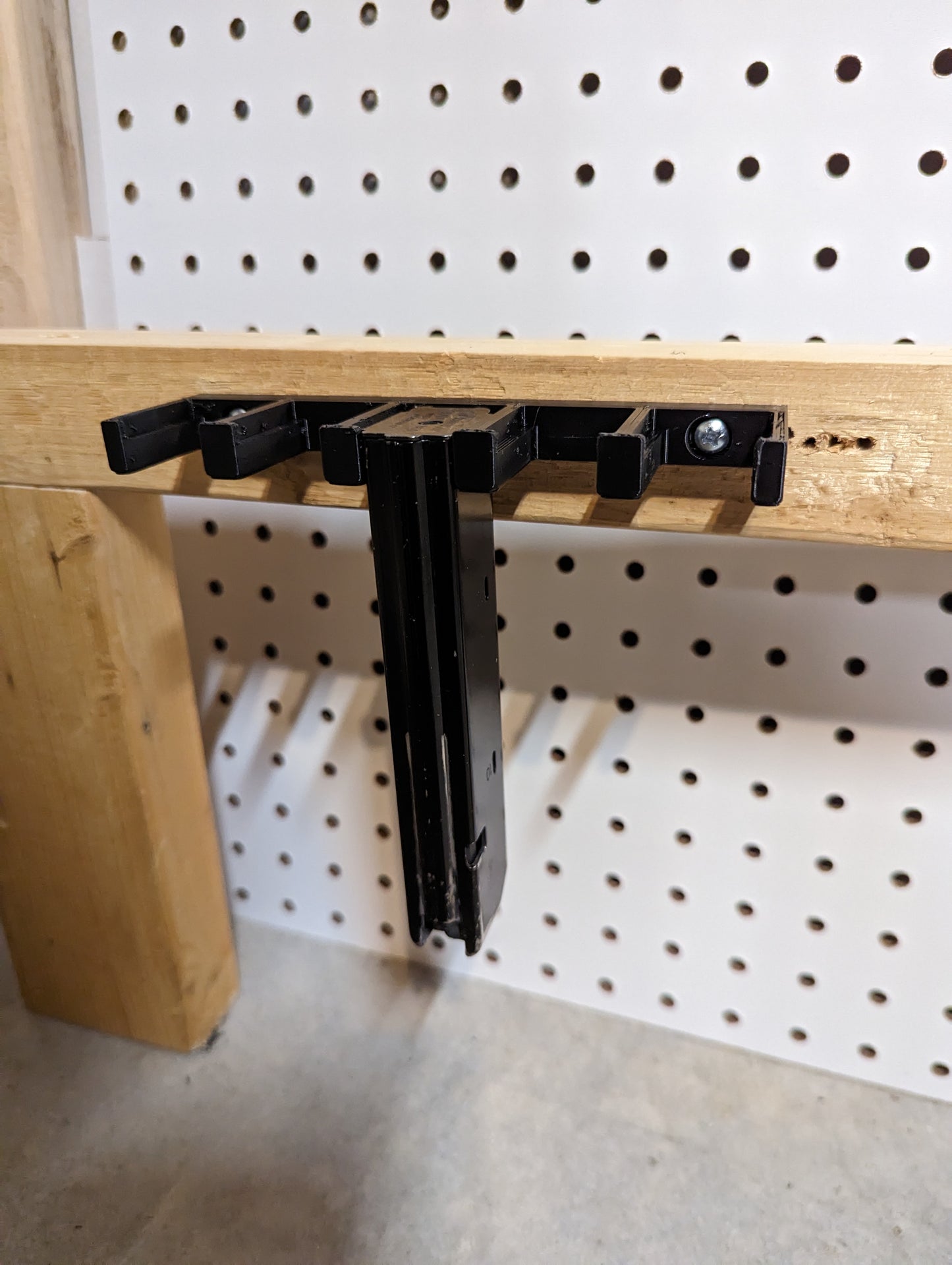 Mount for Colt / Uzi Mags - Wall | Magazine Holder Storage Rack