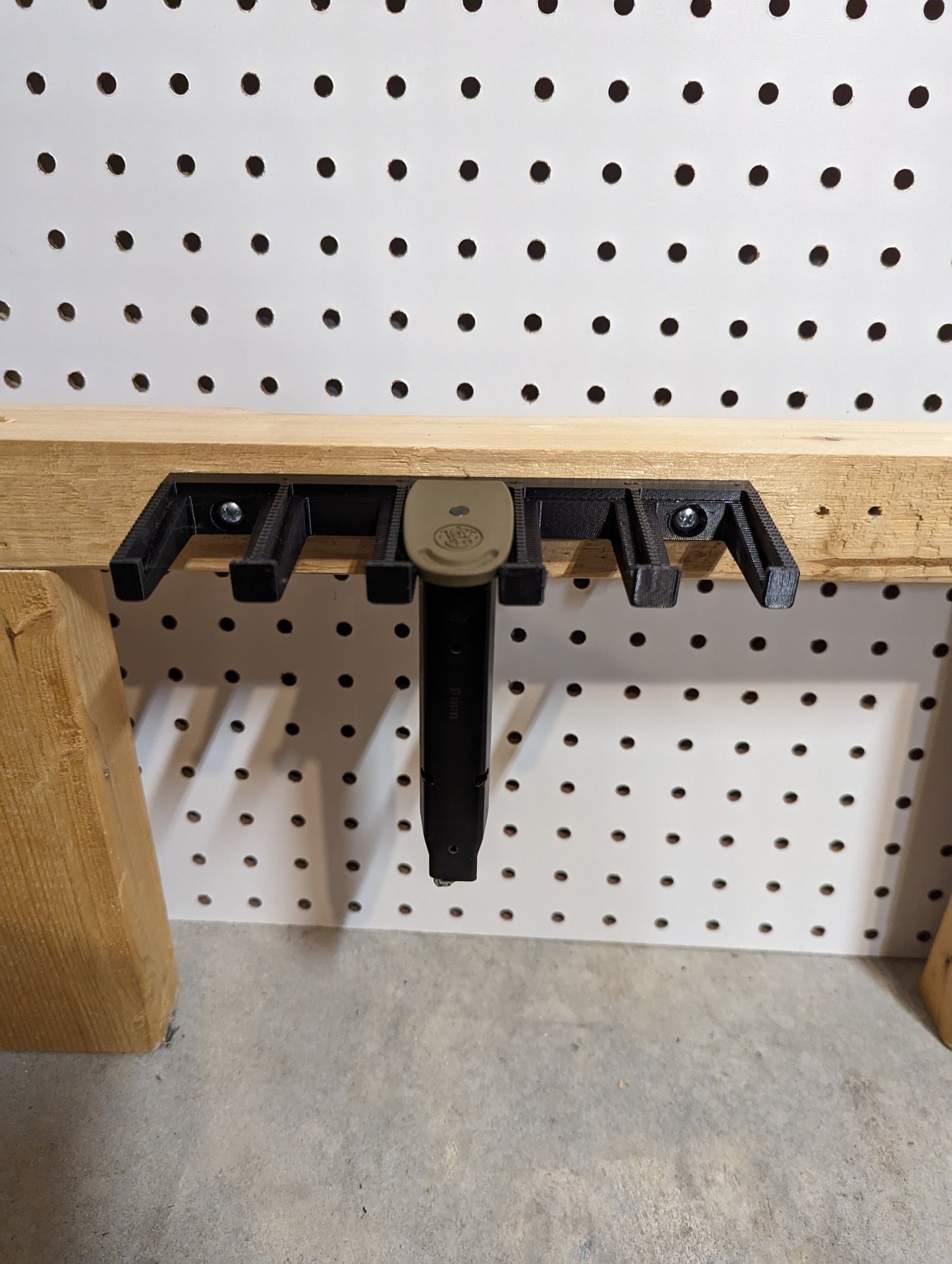Mount for S&W M&P 9mm / 10mm / 40 / .357 Mags - Wall | Magazine Holder Storage Rack