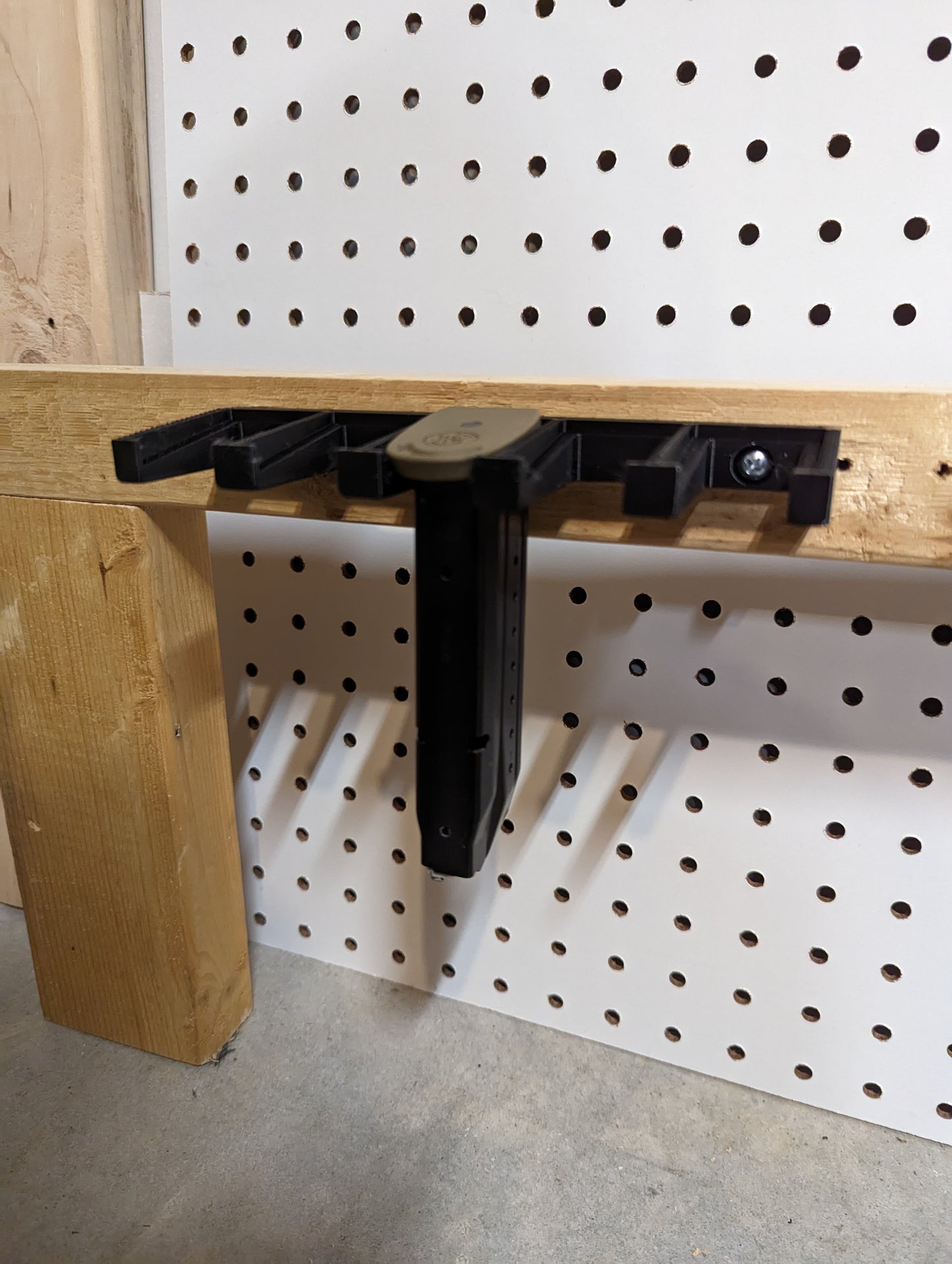 Mount for S&W M&P 9mm / 10mm / 40 / .357 Mags - Wall | Magazine Holder Storage Rack