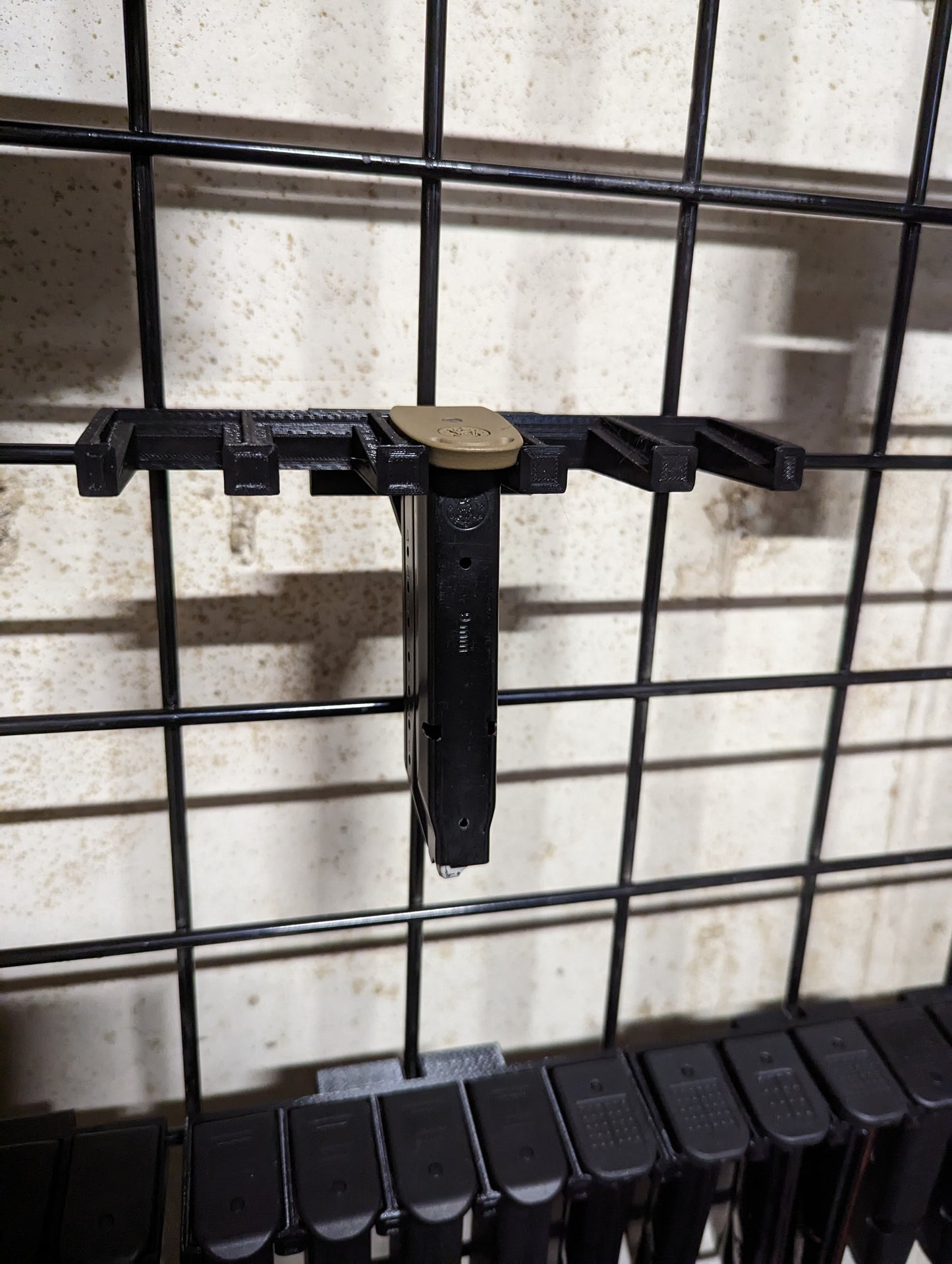 Mount for S&W M&P 9mm / 10mm / 40 / .357 Mags - Gridwall | Magazine Holder Storage Rack