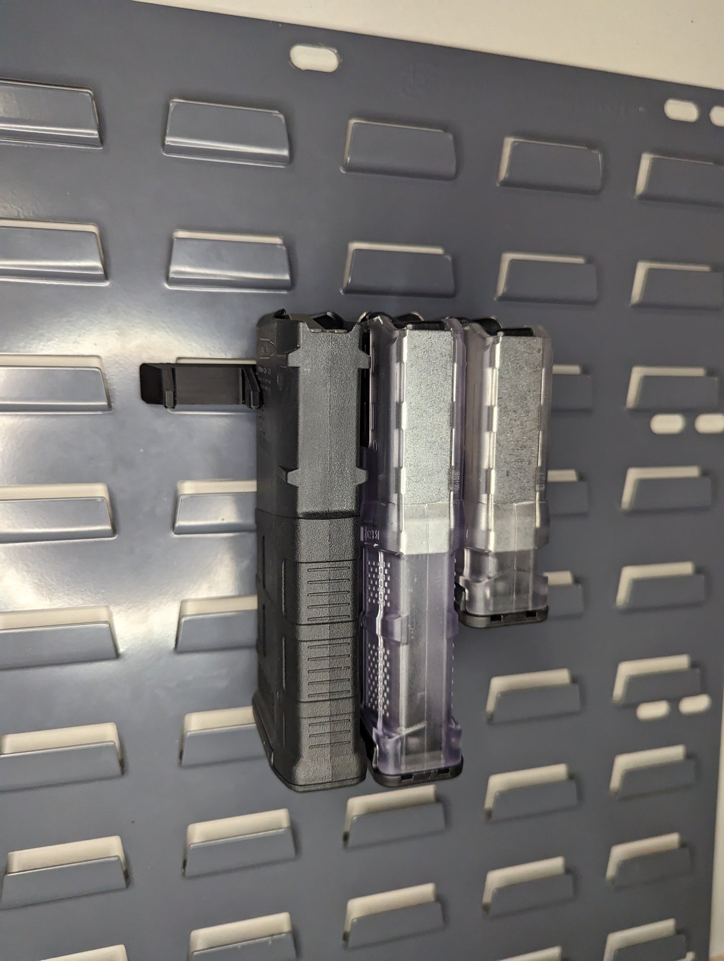 Mount for AR 10 Pattern Mags - SecureIt / Akro-Mils | Magazine Holder Storage Rack