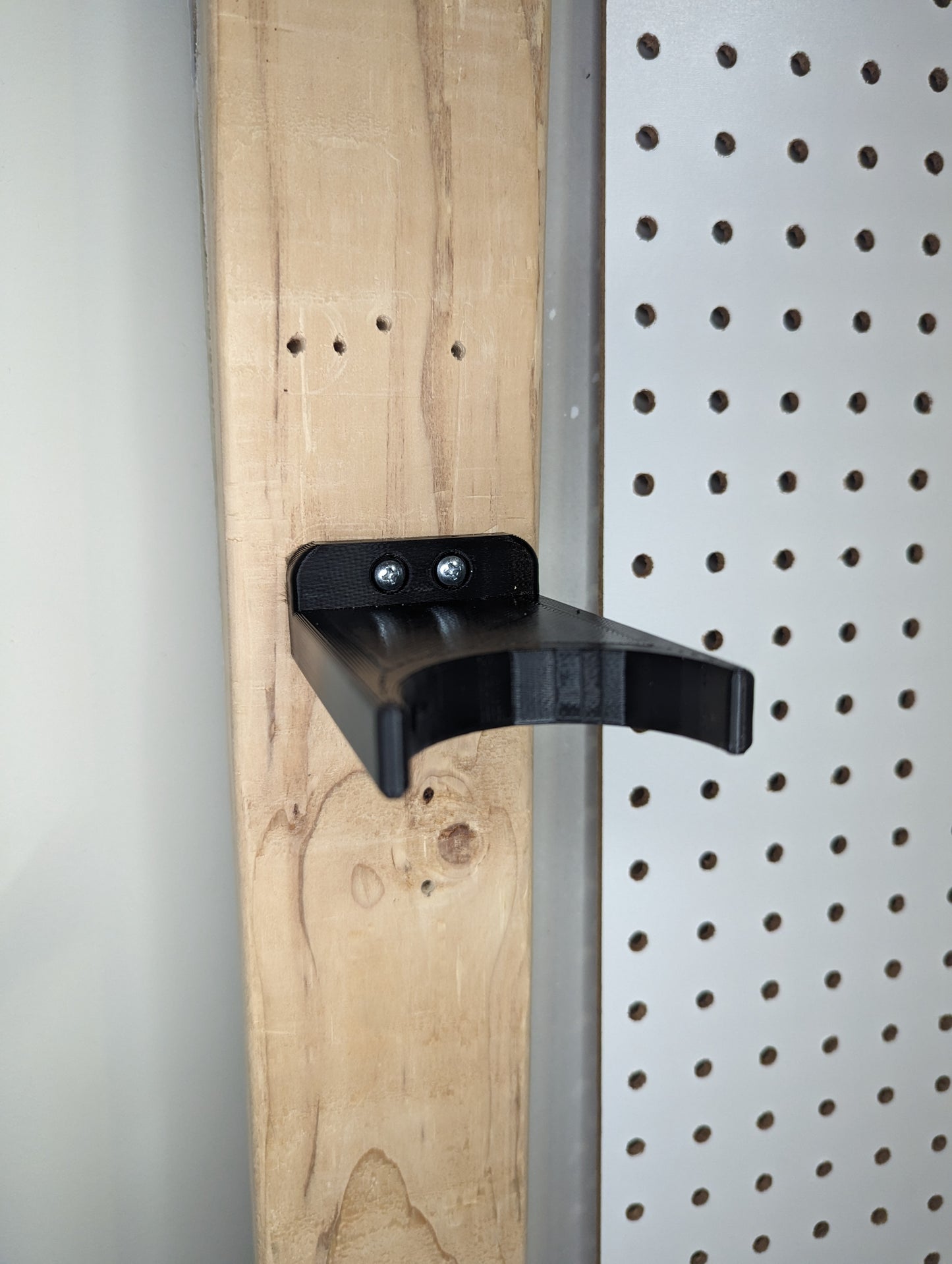 Universal Inline Vertical Rest - Wall | Rifle Holder Storage Rack