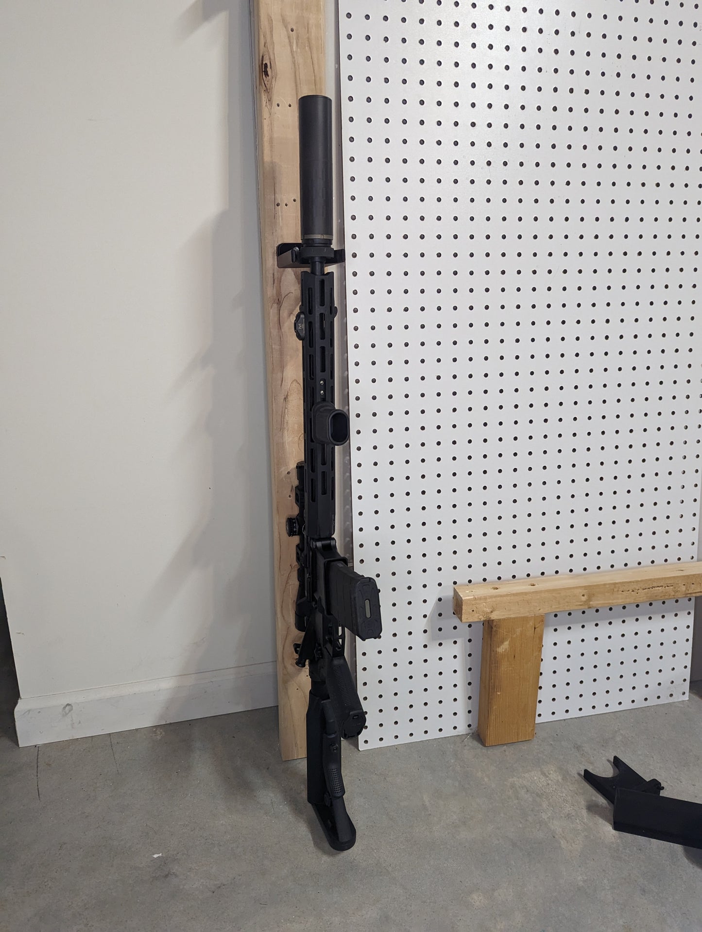 Universal Inline Vertical Rest - Wall | Rifle Holder Storage Rack