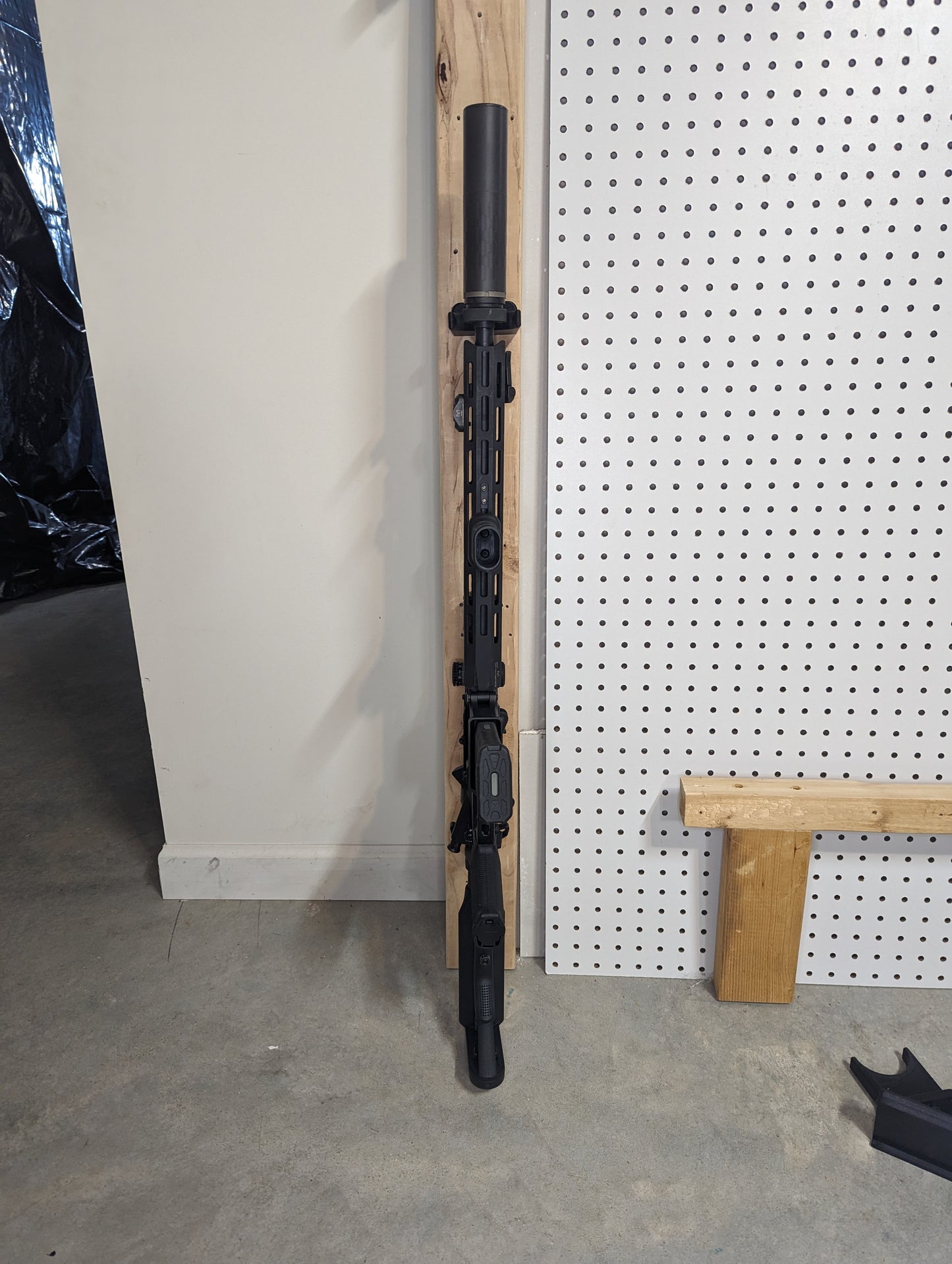 Universal Inline Vertical Rest - Wall | Rifle Holder Storage Rack