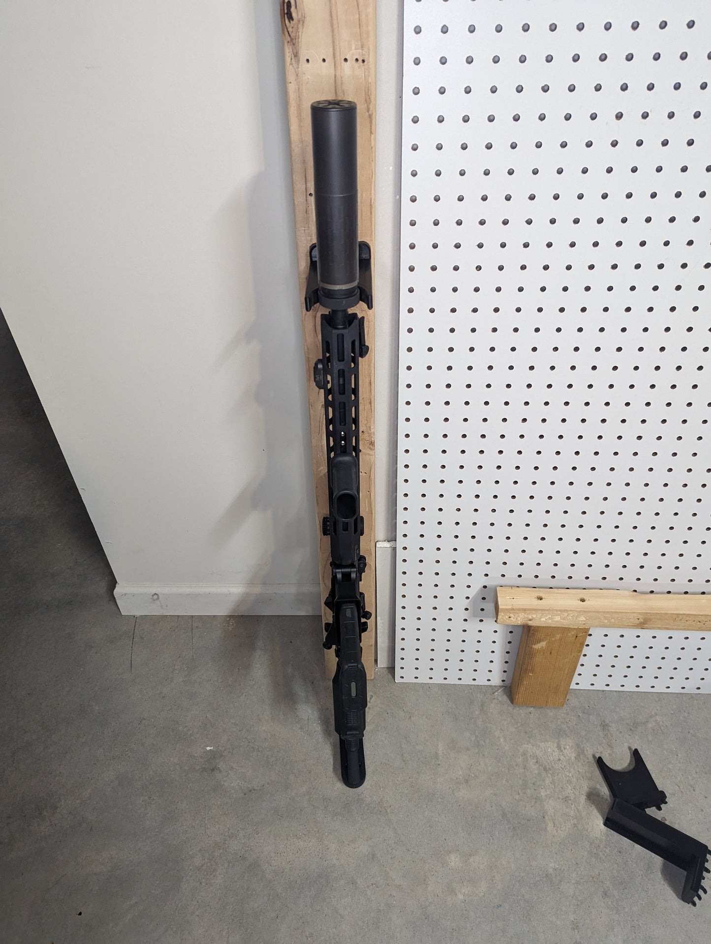 Universal Inline Vertical Rest - Wall | Rifle Holder Storage Rack