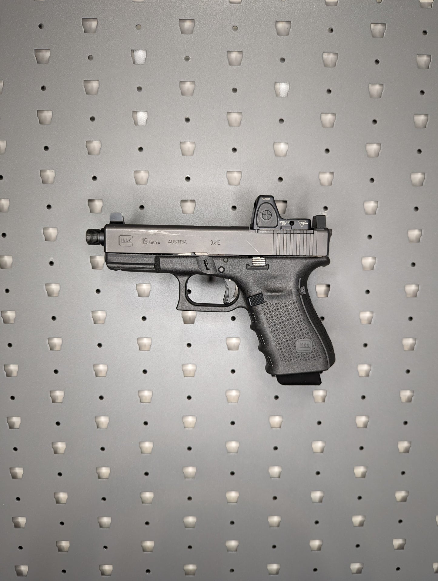 Magwell Mount for Glock 9mm/40/357 - GallowTech | Handgun Holder Storage Rack