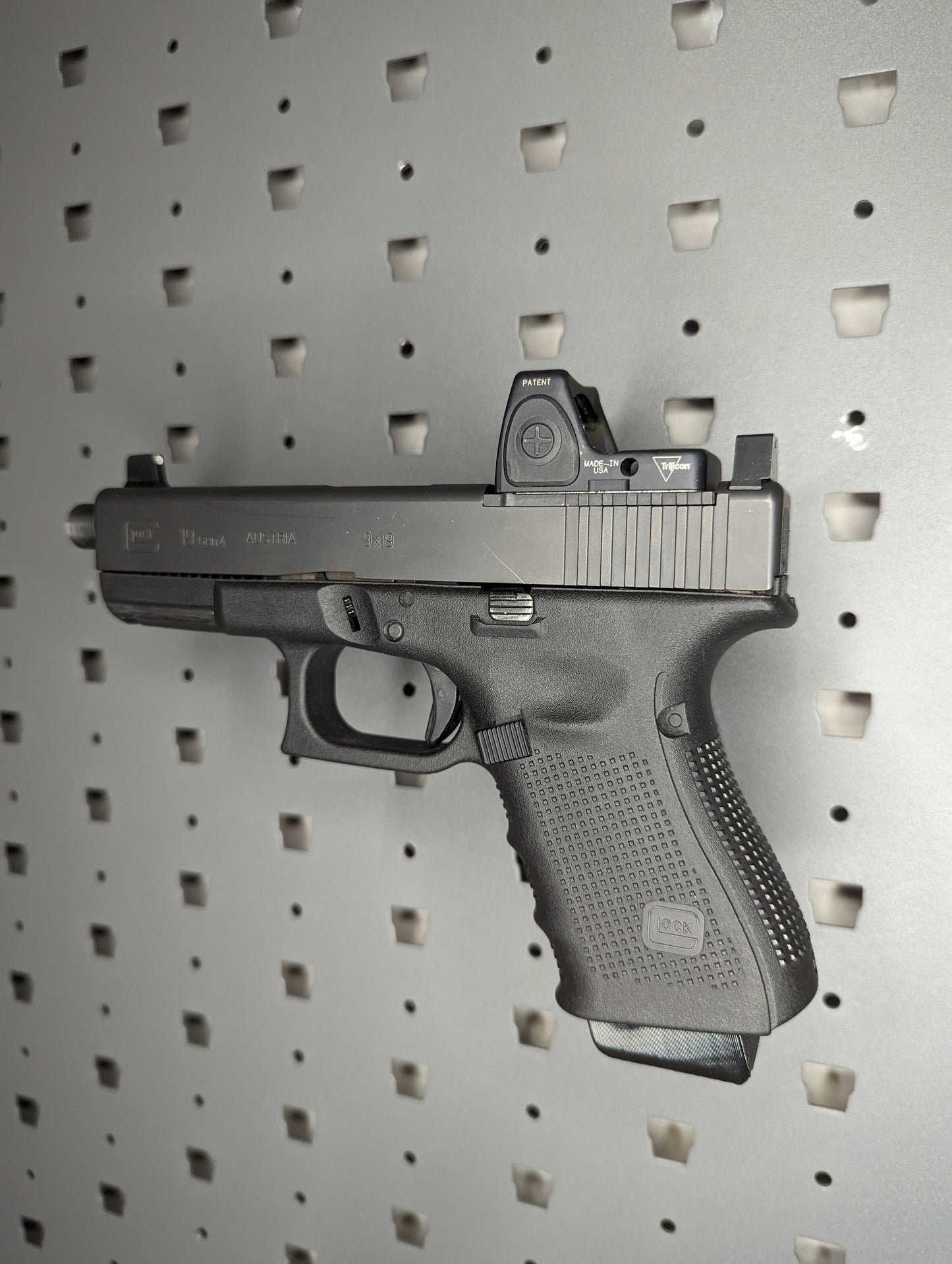 Magwell Mount for Glock 9mm/40/357 - GallowTech | Handgun Holder Storage Rack