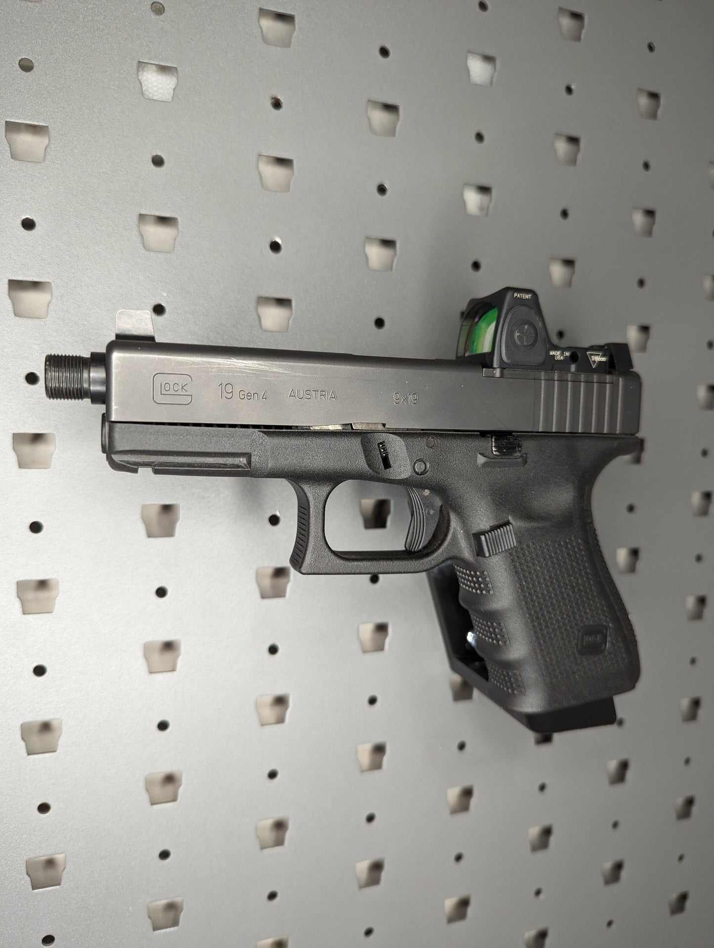 Magwell Mount for Glock 9mm/40/357 - GallowTech | Handgun Holder Storage Rack