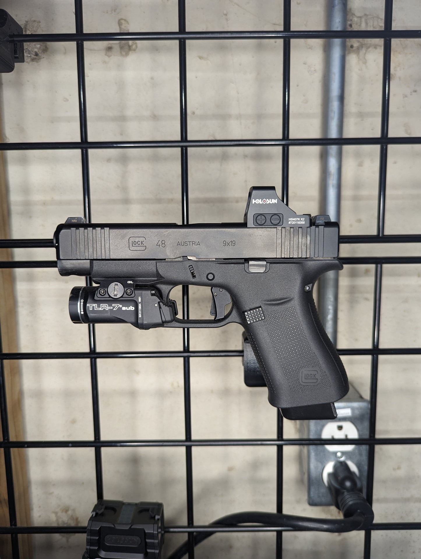 Magwell Mount for Glock 43X / 48 - Gridwall | Handgun Holder Storage Rack