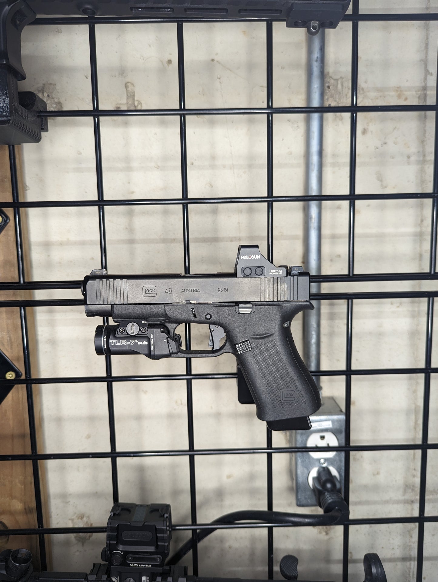 Magwell Mount for Glock 43X / 48 - Gridwall | Handgun Holder Storage Rack