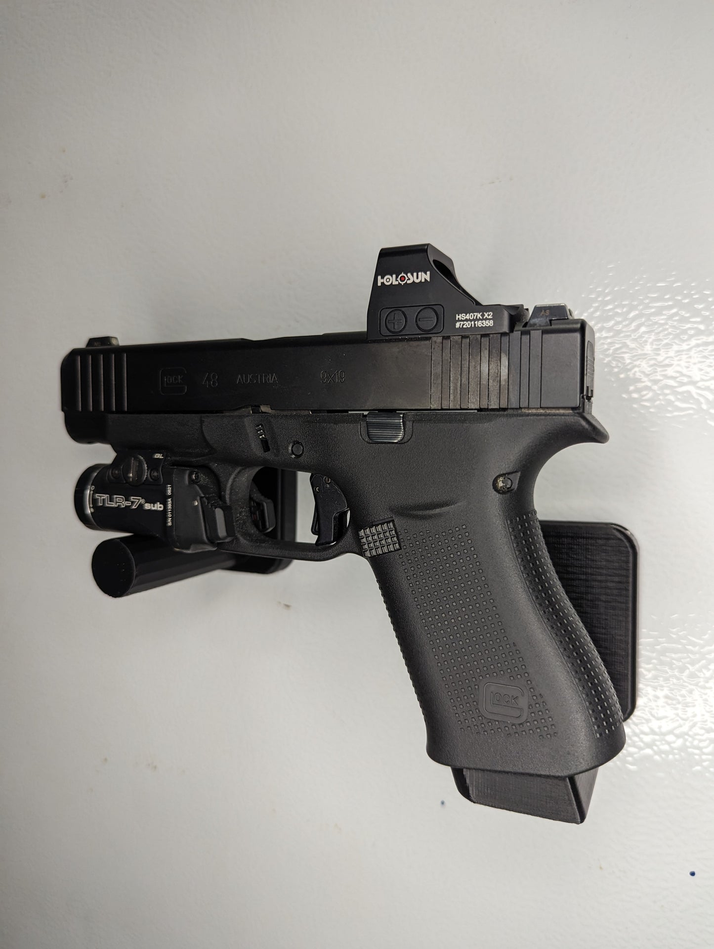 Magwell Mount for Glock 43X / 48 - Magnet | Handgun Holder Storage Rack