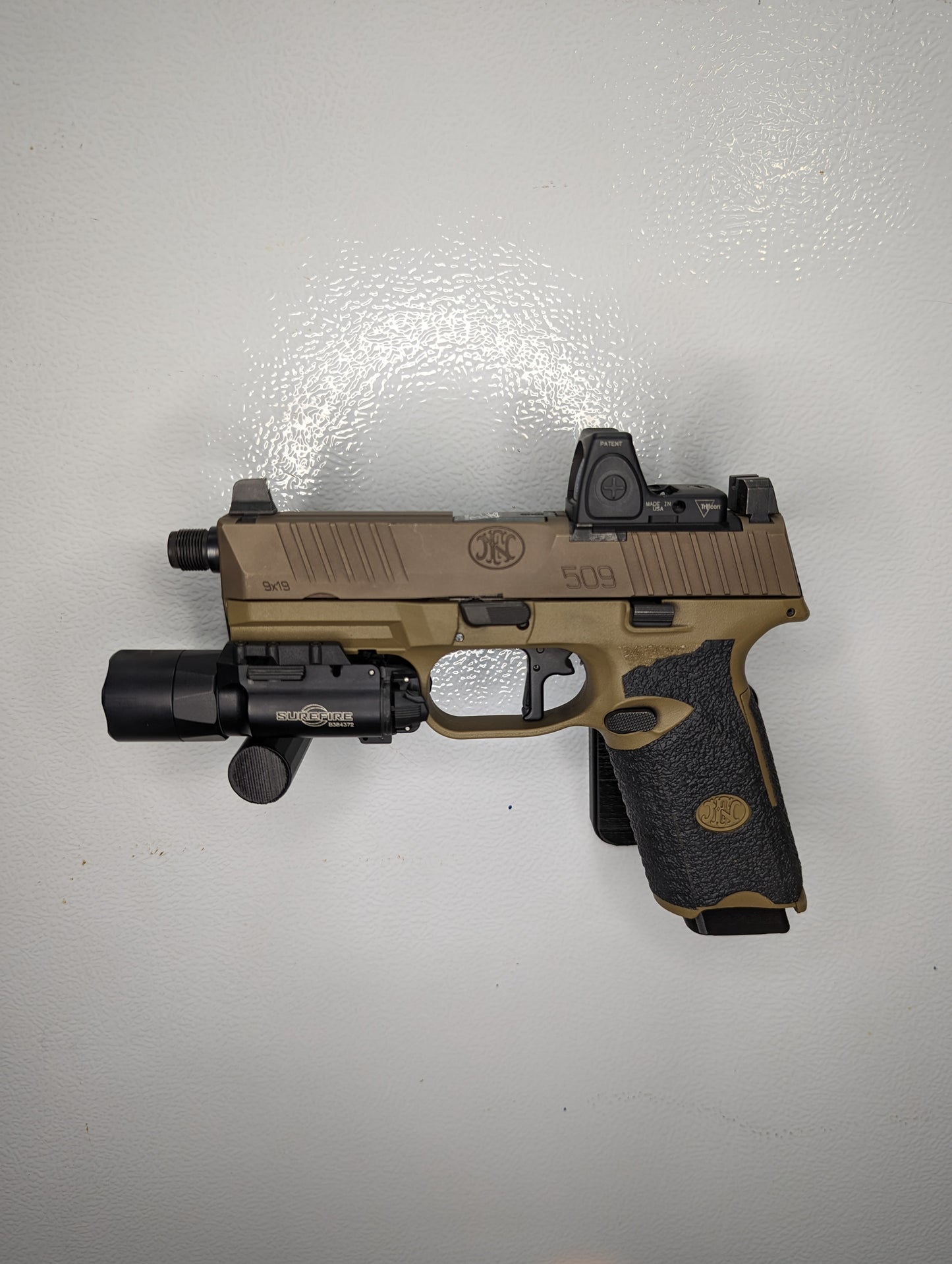 Magwell Mount for FN 509 Series - Magnet | Handgun Holder Storage Rack