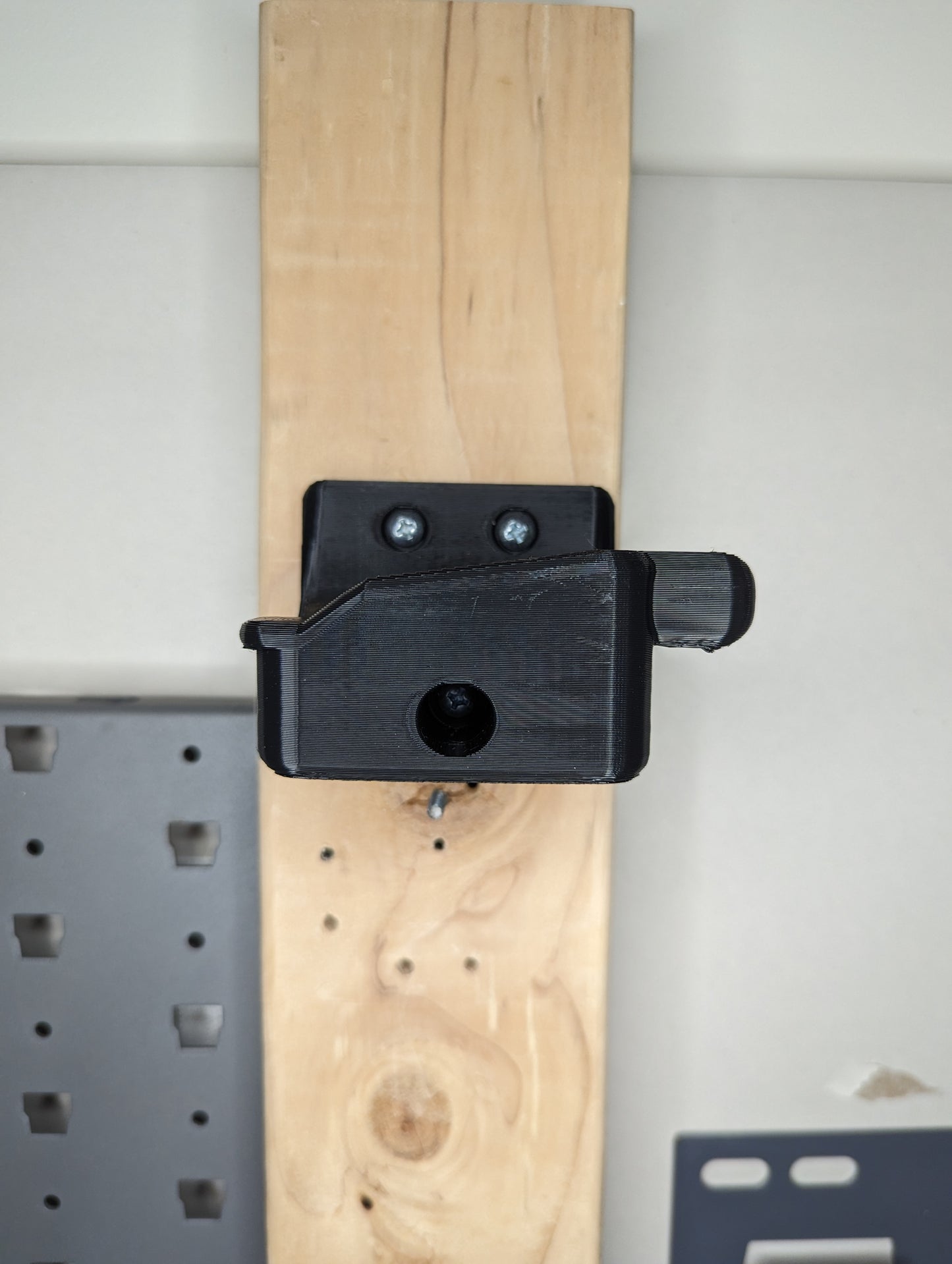 Magwell Mount for Remington 1100 - Wall | Shotgun Holder Storage Rack